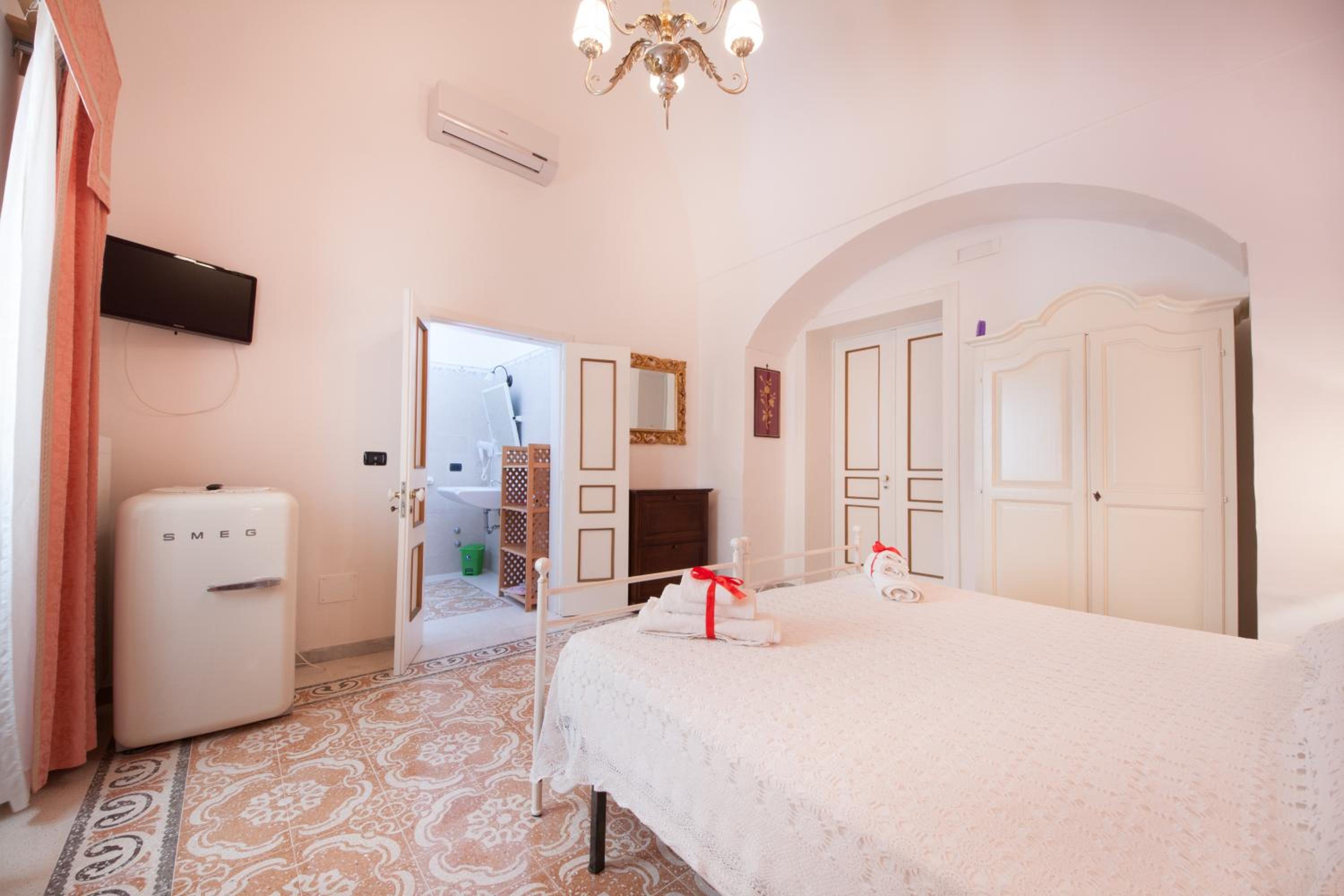 Deluxe Double Room with Extra Bed photo 1