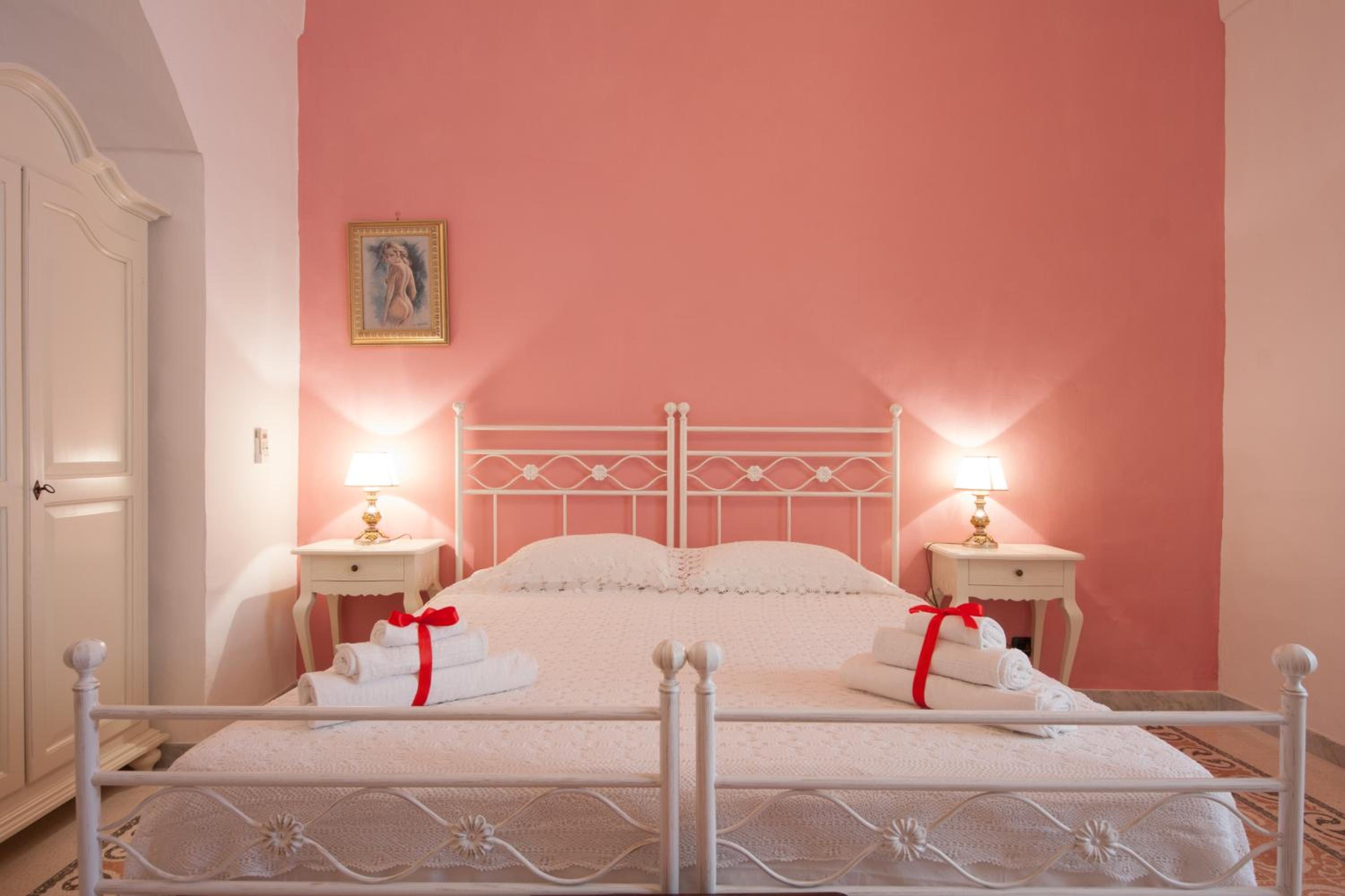 Deluxe Double Room with Extra Bed photo 2