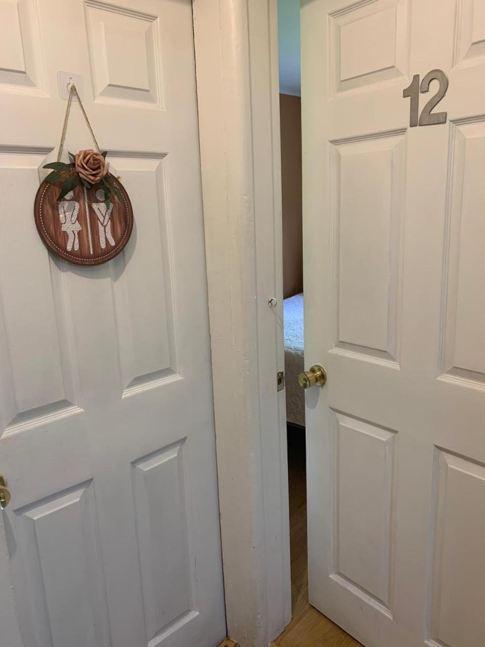 Small Single Room photo 2