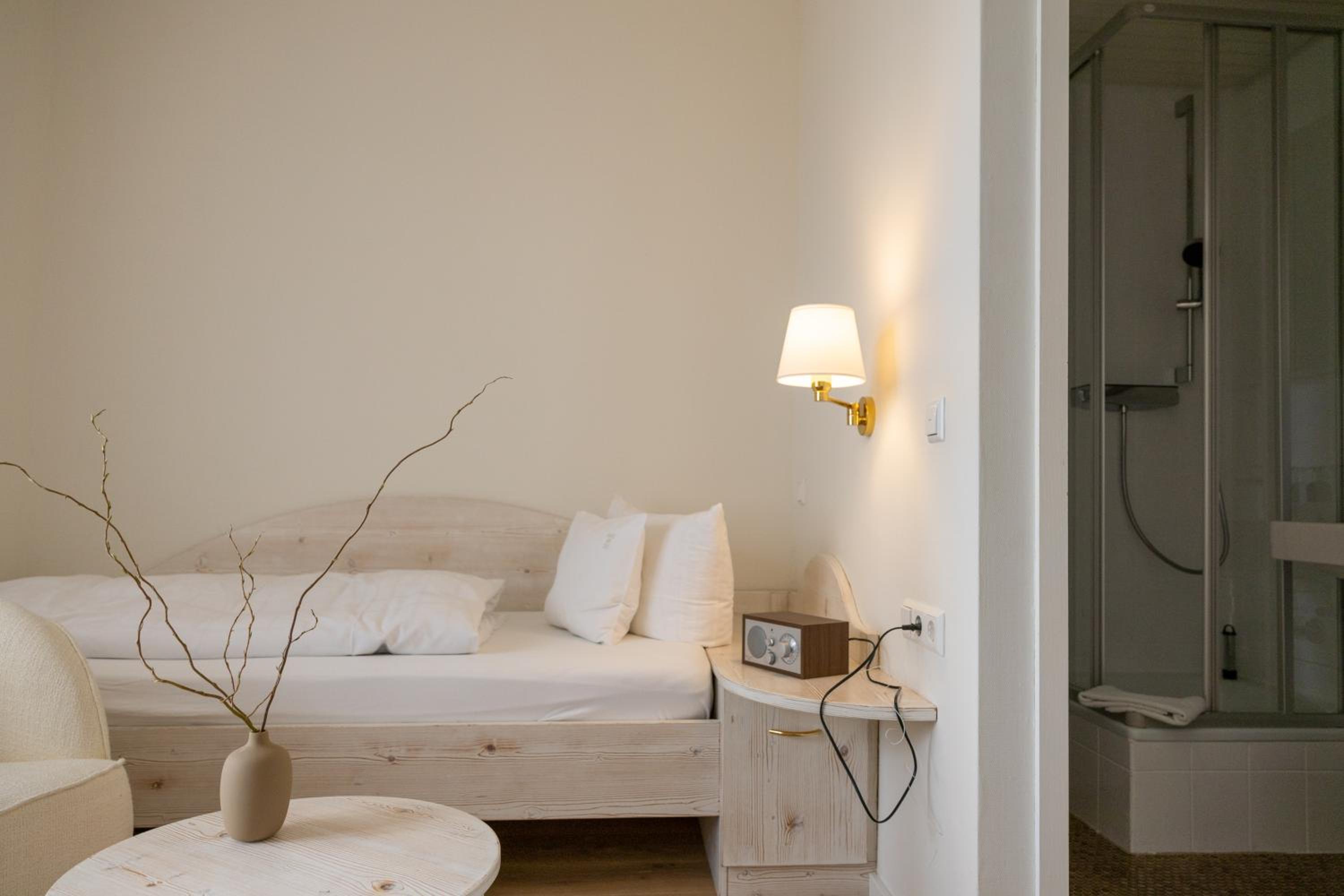 Single Room with Lake View photo 3