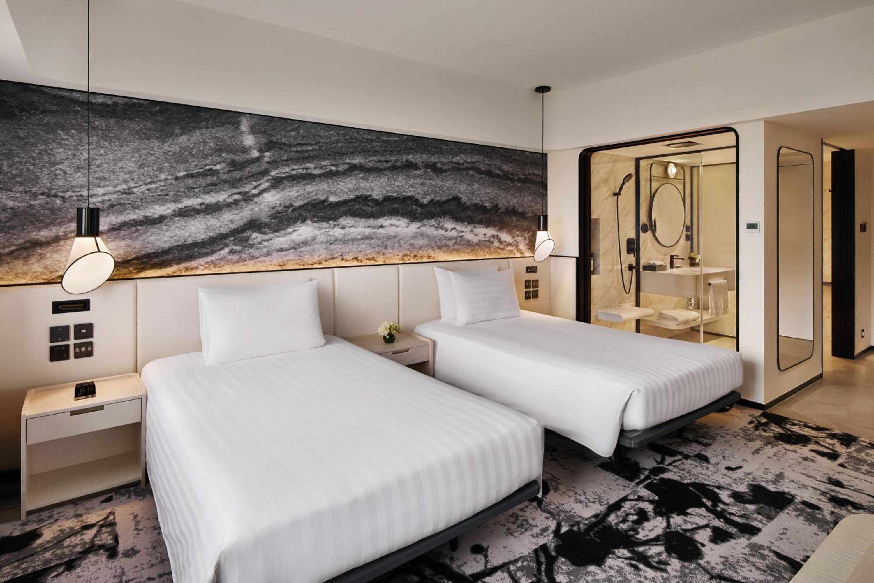 Premium Twin Room with City View photo 2