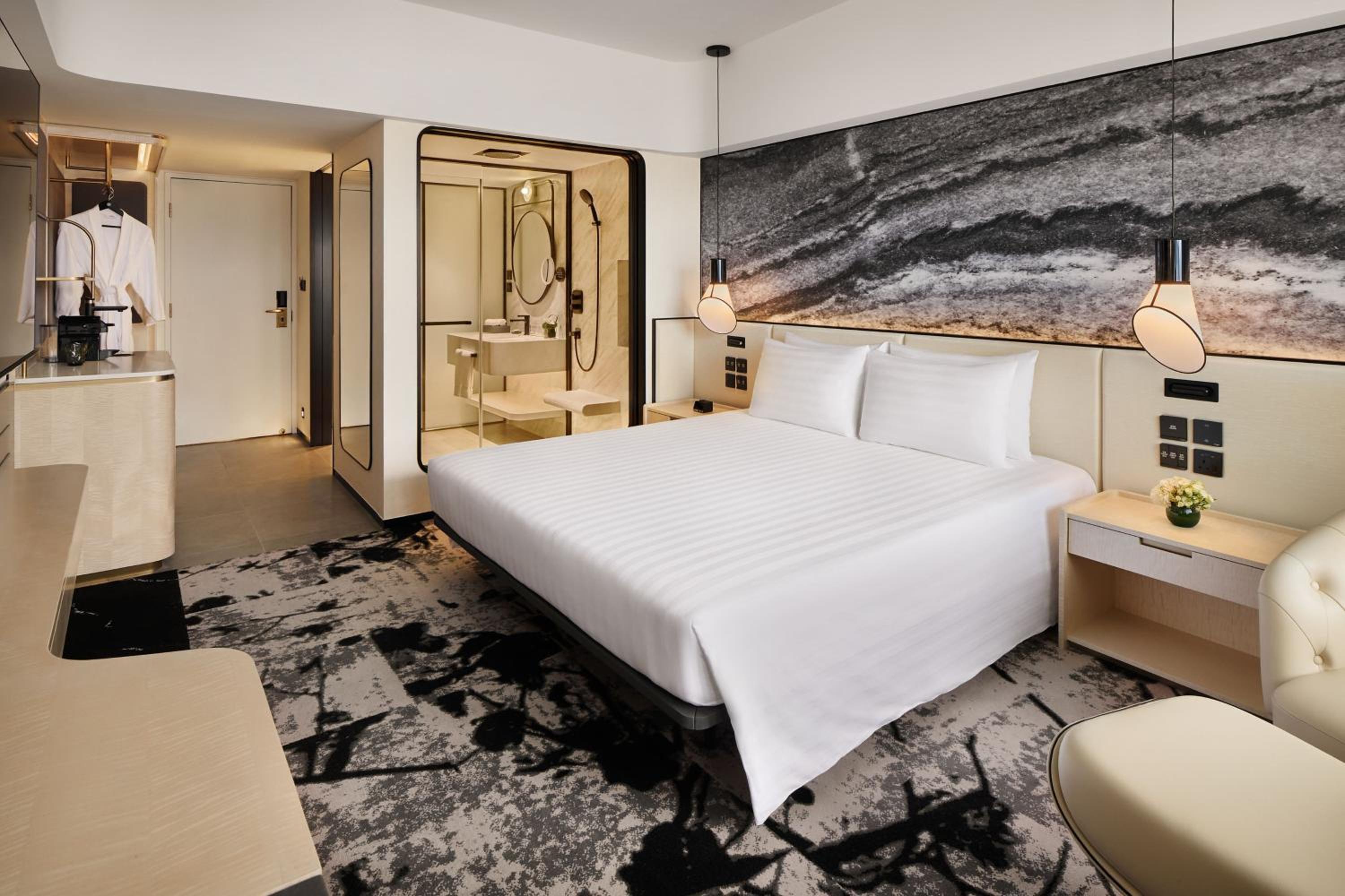 Premium King Room with City View