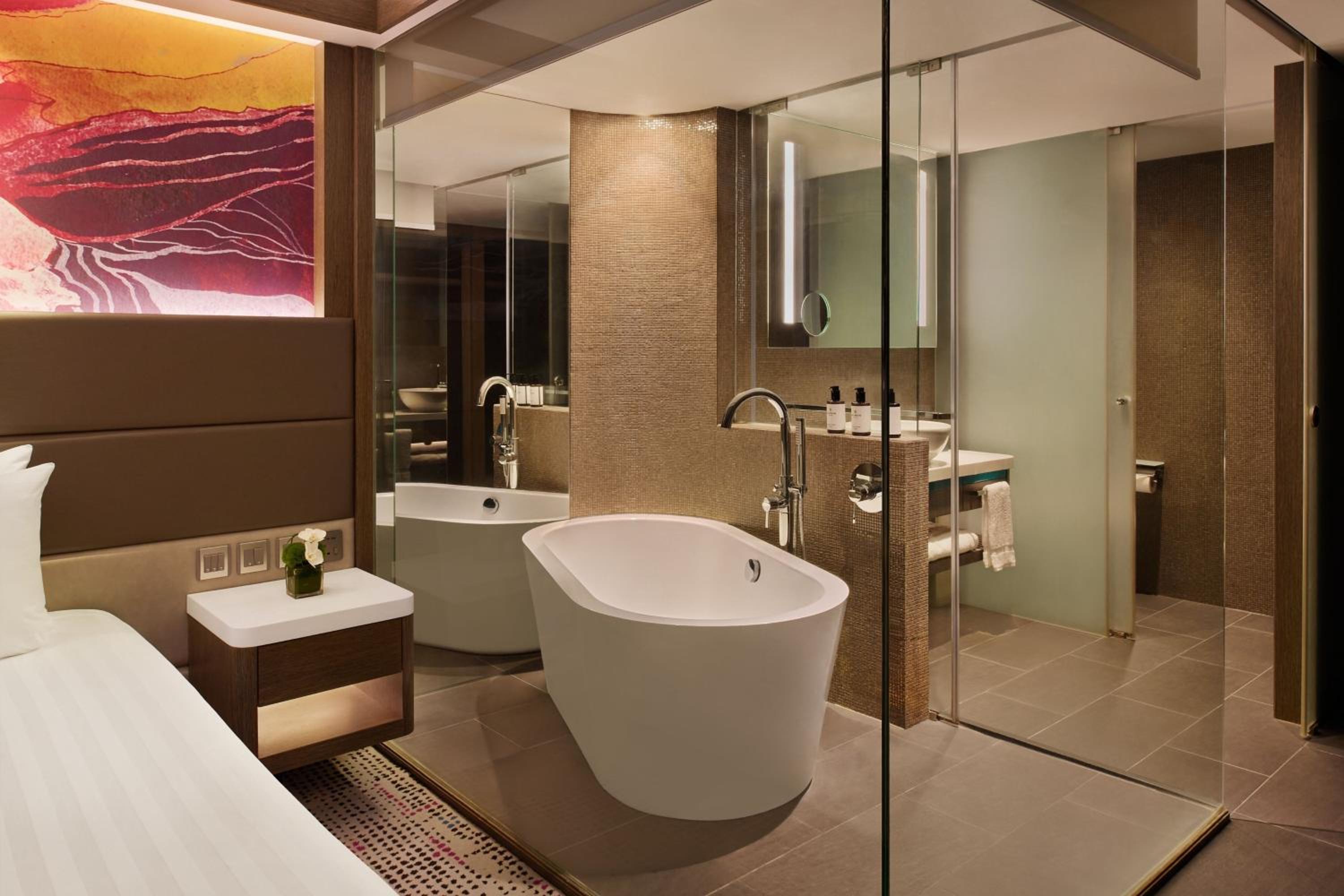 Executive King Room with Lounge Access and Panoramic View photo 3