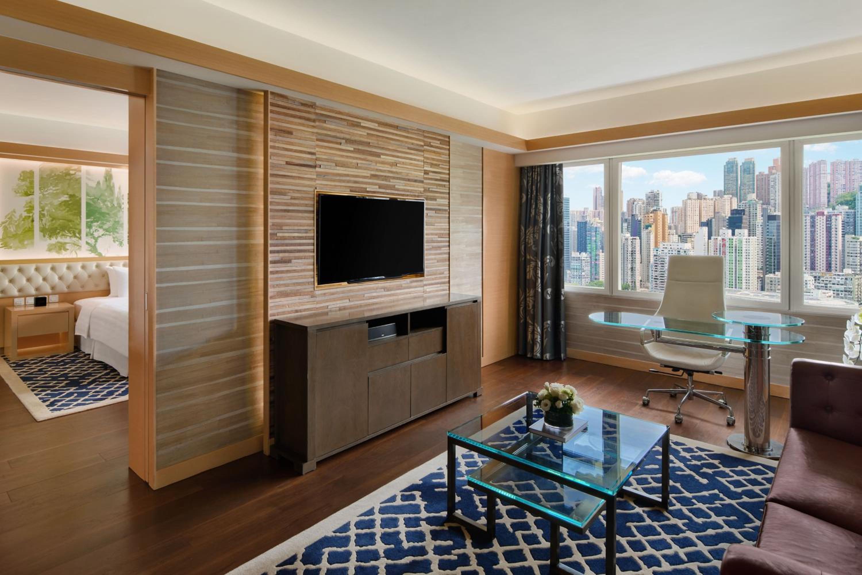 Park Lane Suite Panoramic View 1 King Bed with Lounge Access photo 3