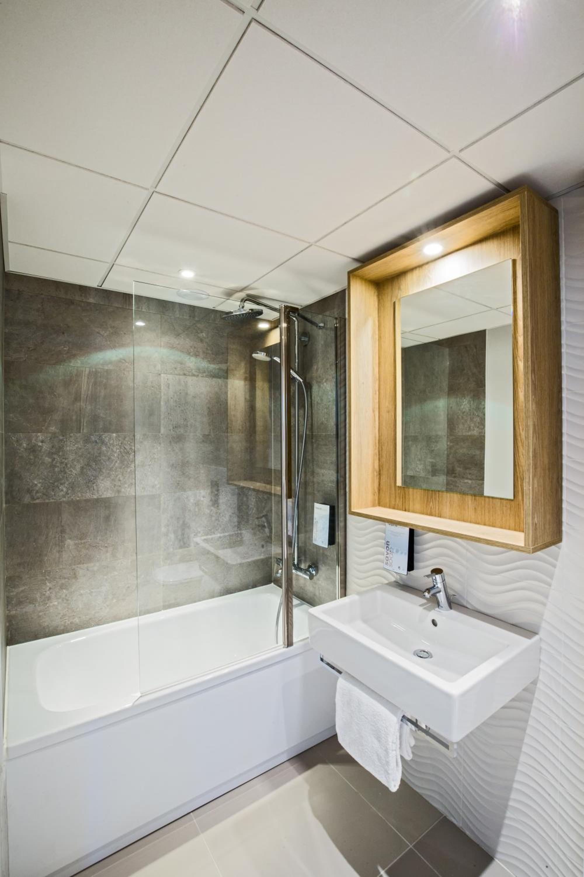 Standard Double Room - Photo 3