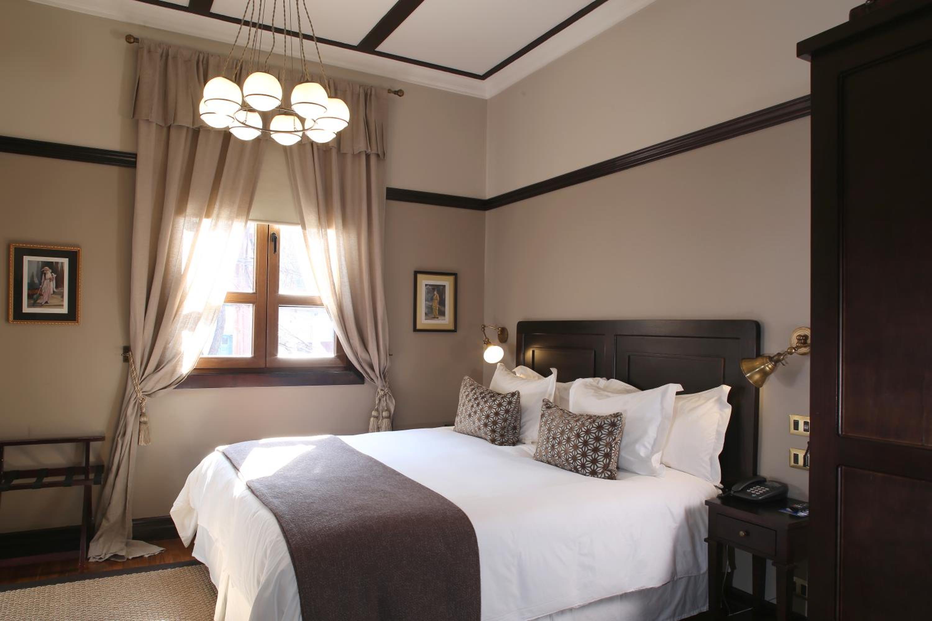 Standard Queen Room photo 1