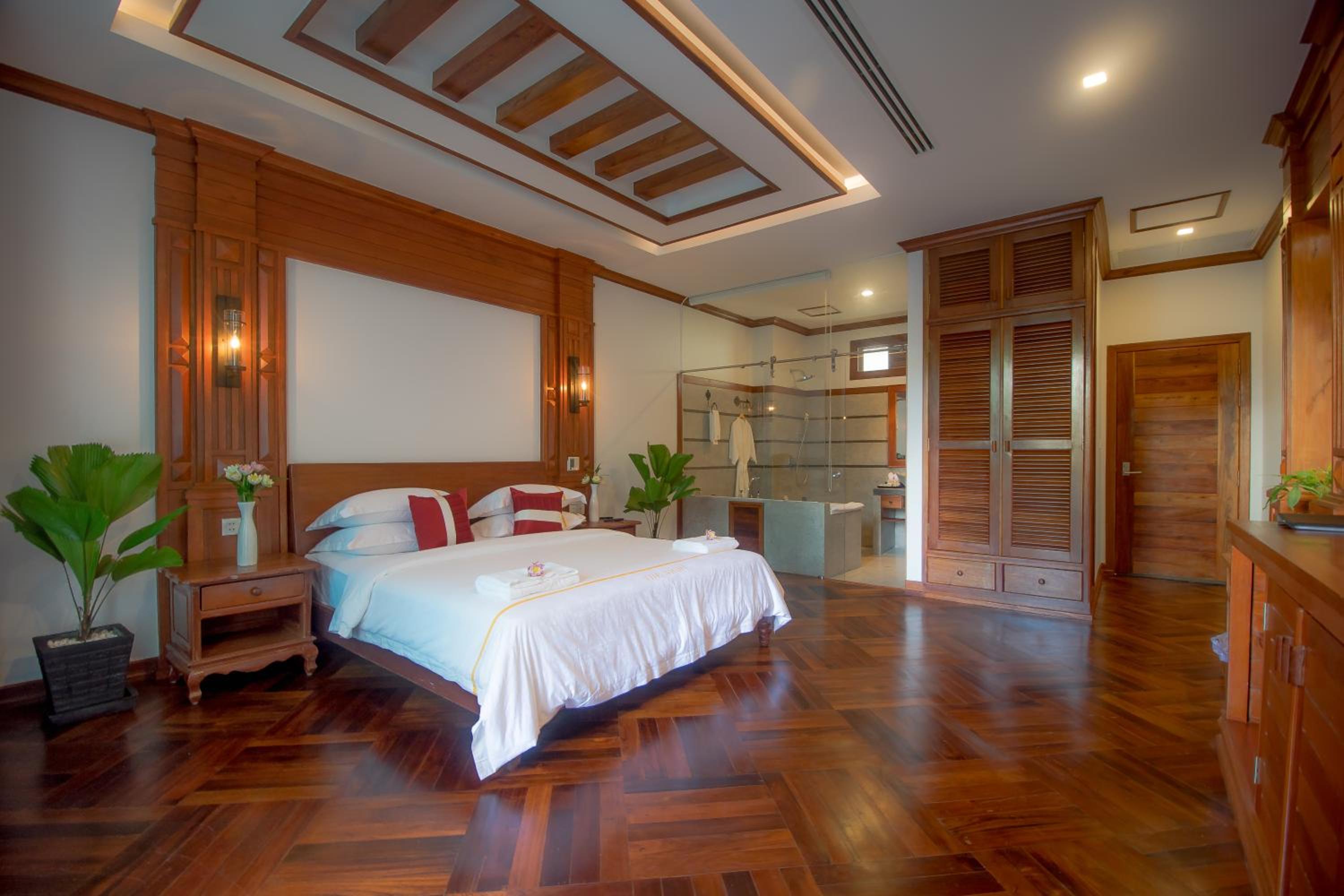 Deluxe Double Room with Balcony City View photo 1