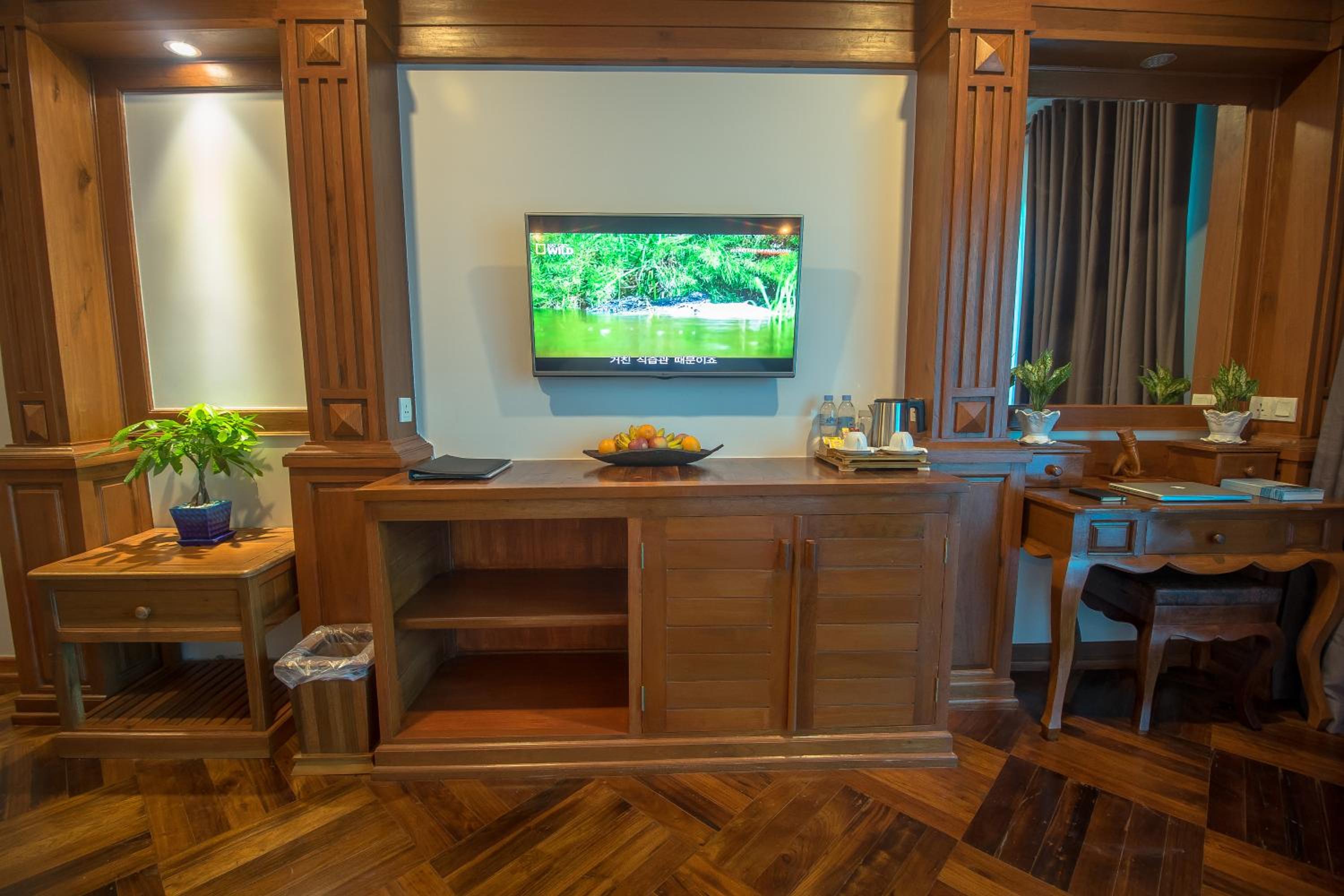 Deluxe Double Room with Balcony City View photo 3
