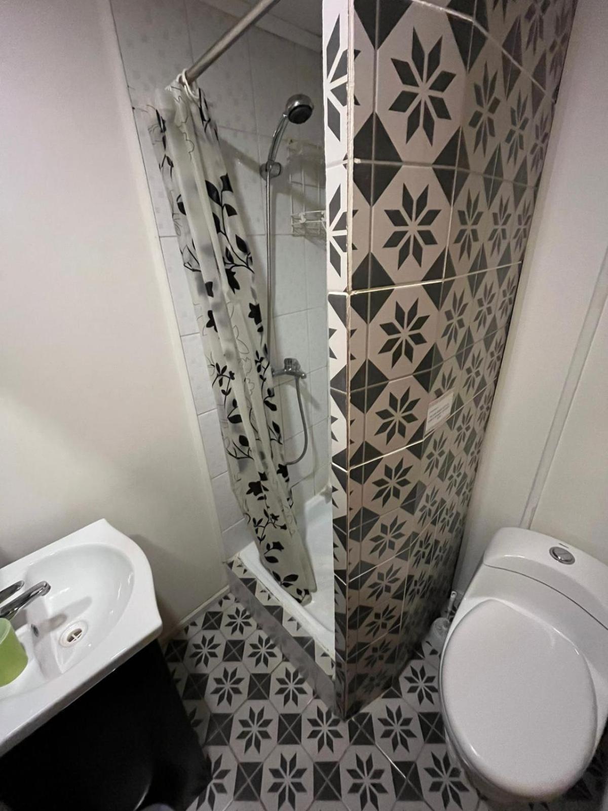 Double Room with Private Bathroom photo 2