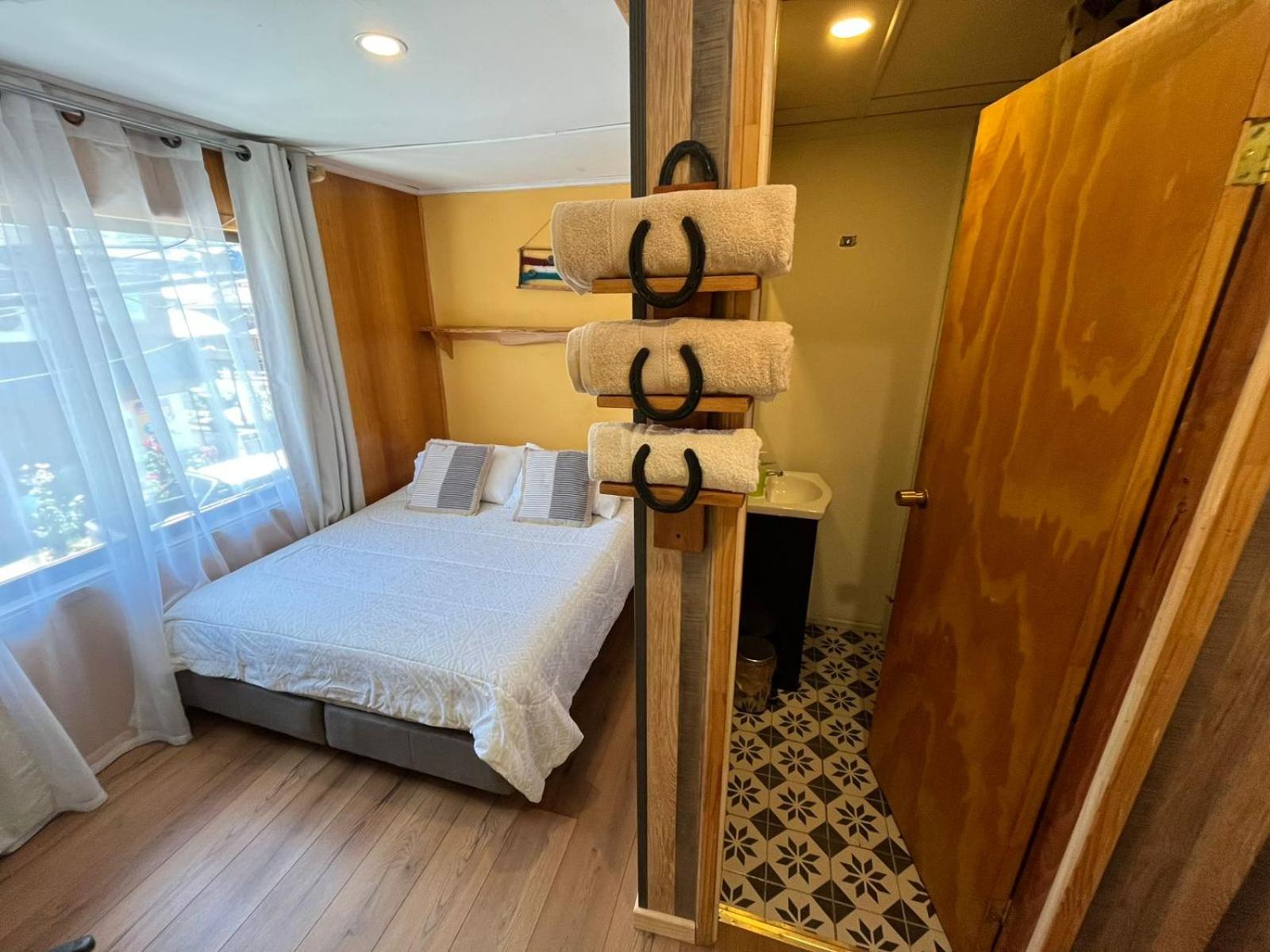Double Room with Private Bathroom photo 1