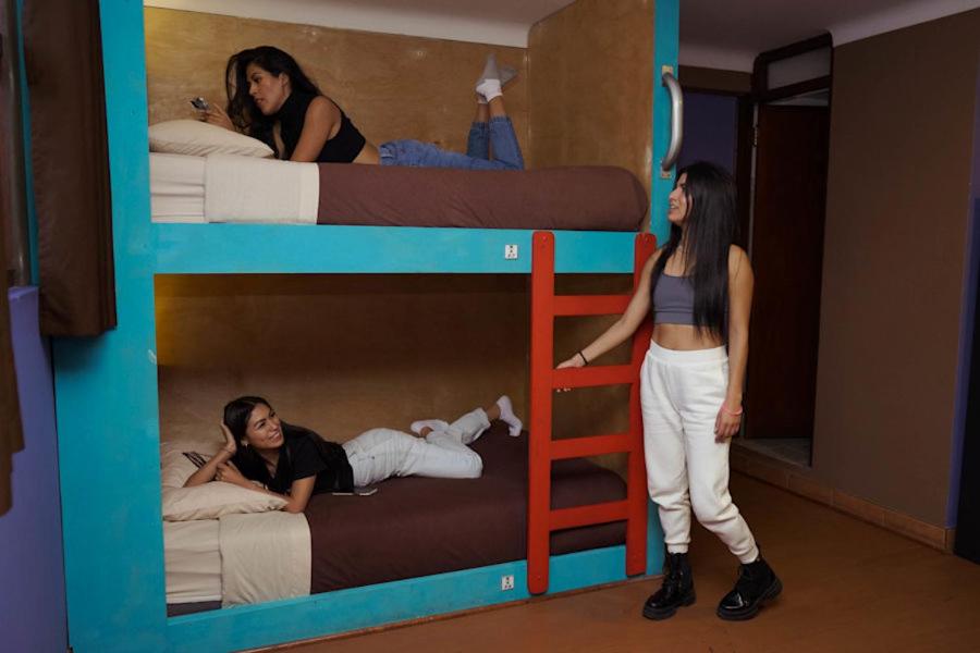 Deluxe Pod-Style 8-Bed Dormitory Room with Private Bathroom photo 3