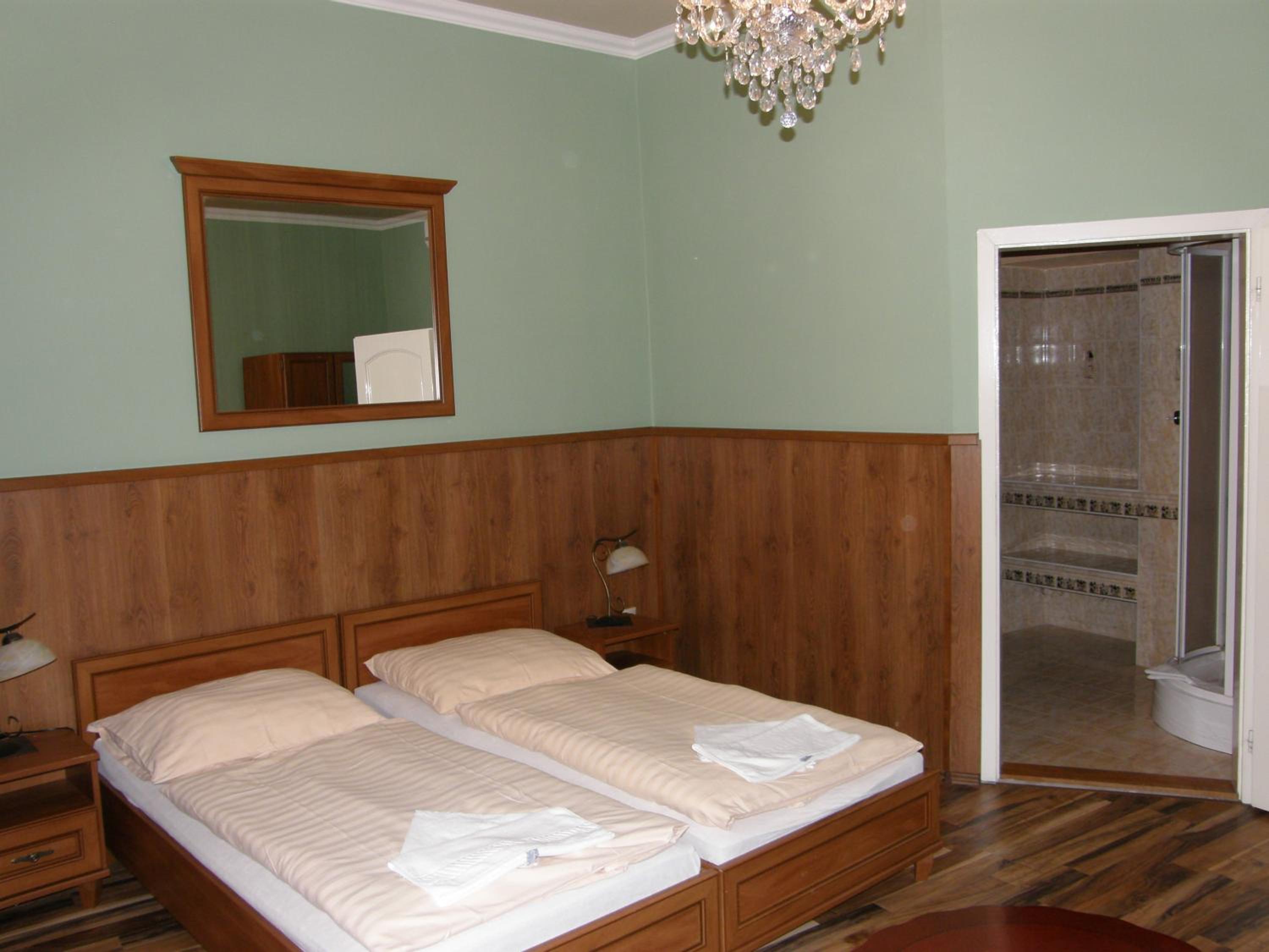Basic Double or Twin Room photo 2