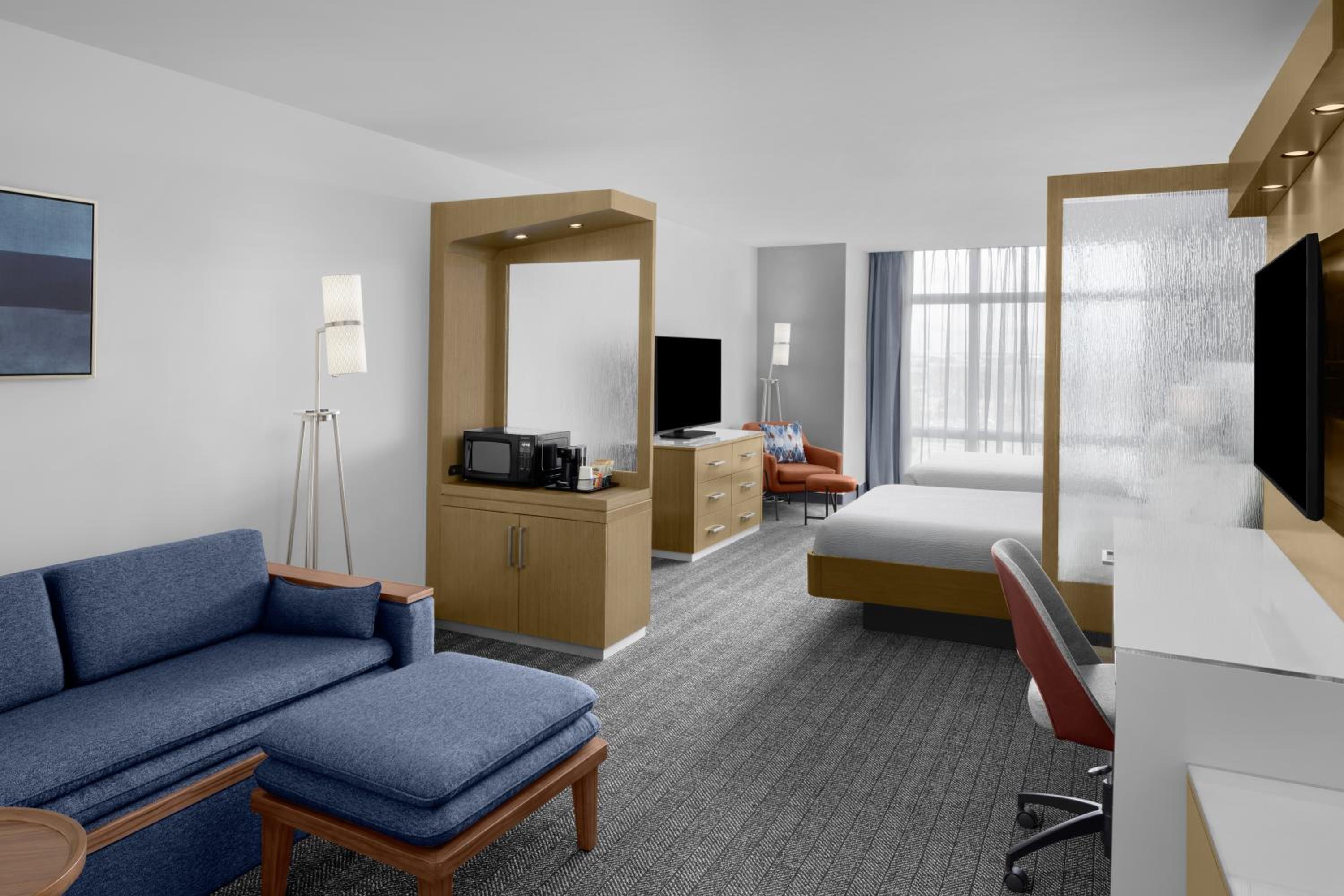 King Room with Bathtub - Mobility Access