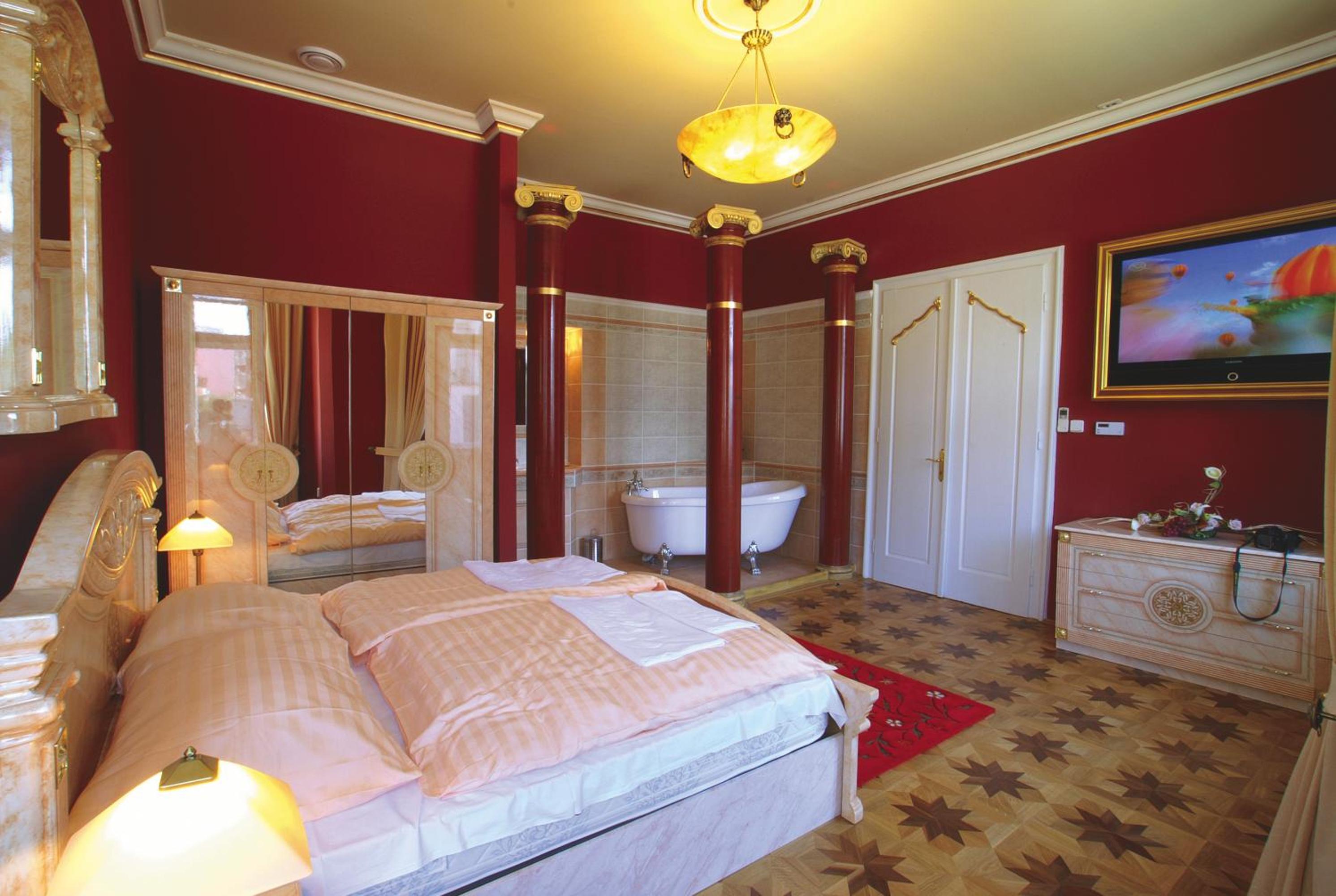 Deluxe Double Room photo 3