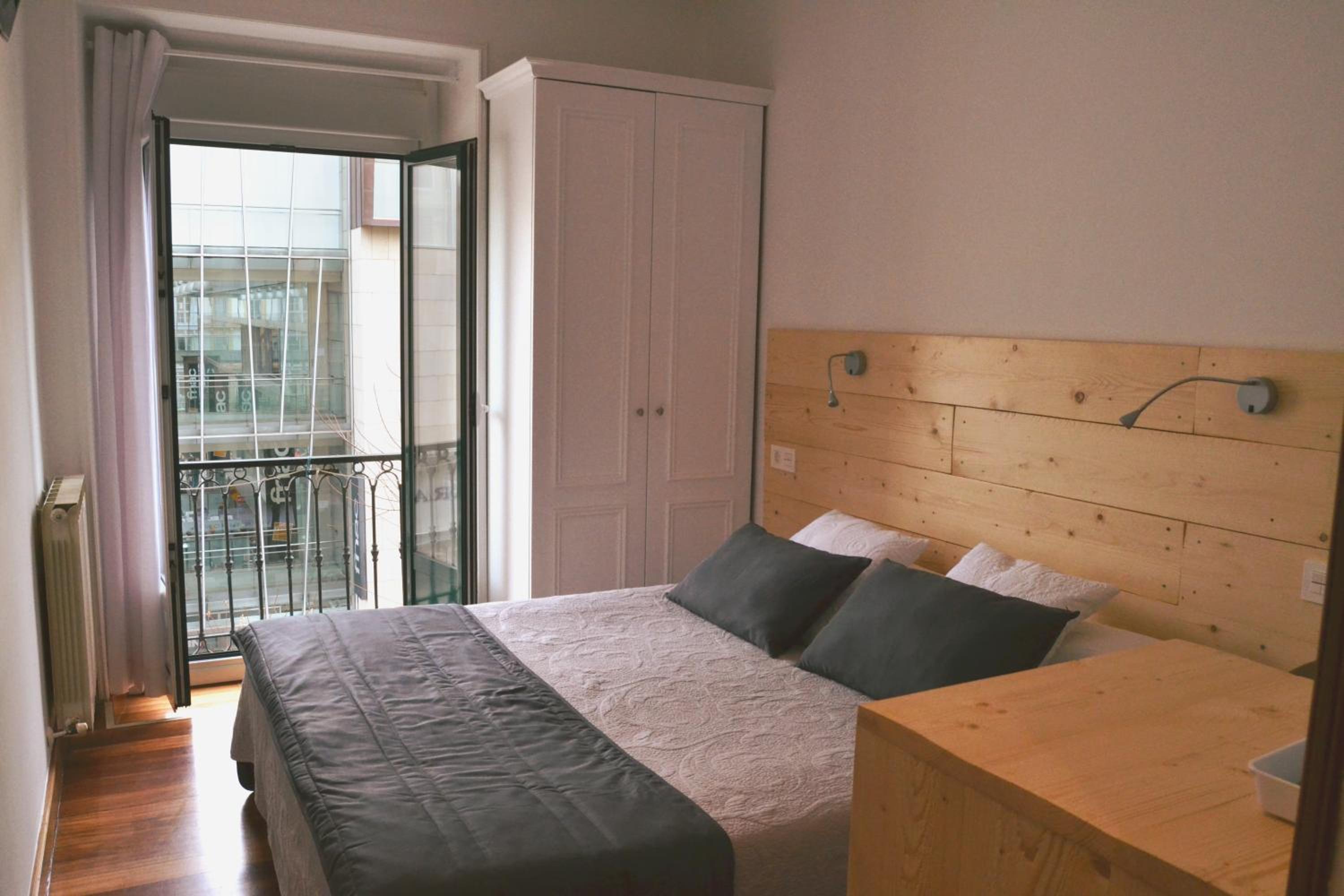 Double or Twin Room with Balcony photo 3