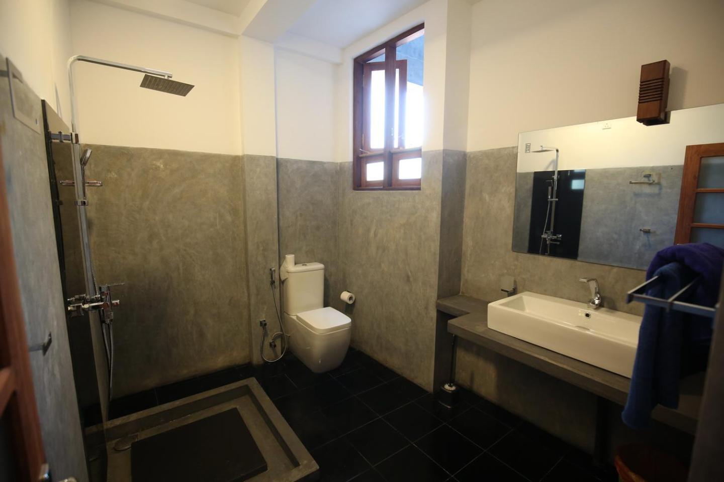 Deluxe Double Room with Balcony photo 3