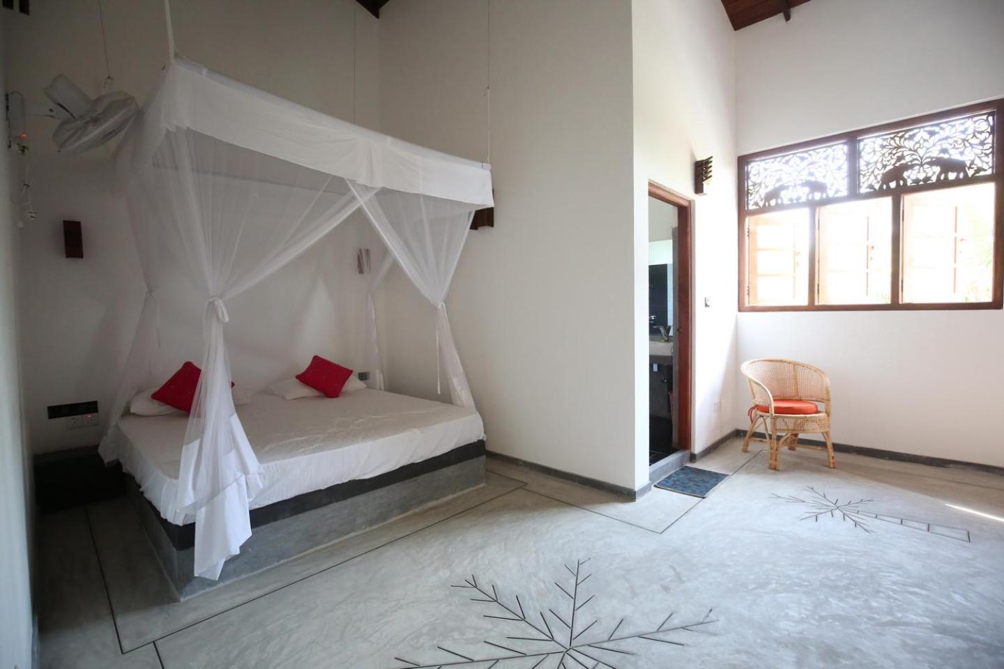 Deluxe Double Room with Balcony photo 1