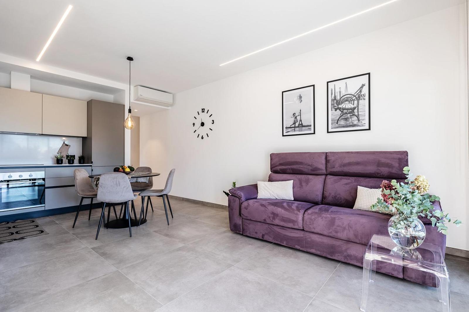 One-Bedroom Deluxe Apartment photo 2