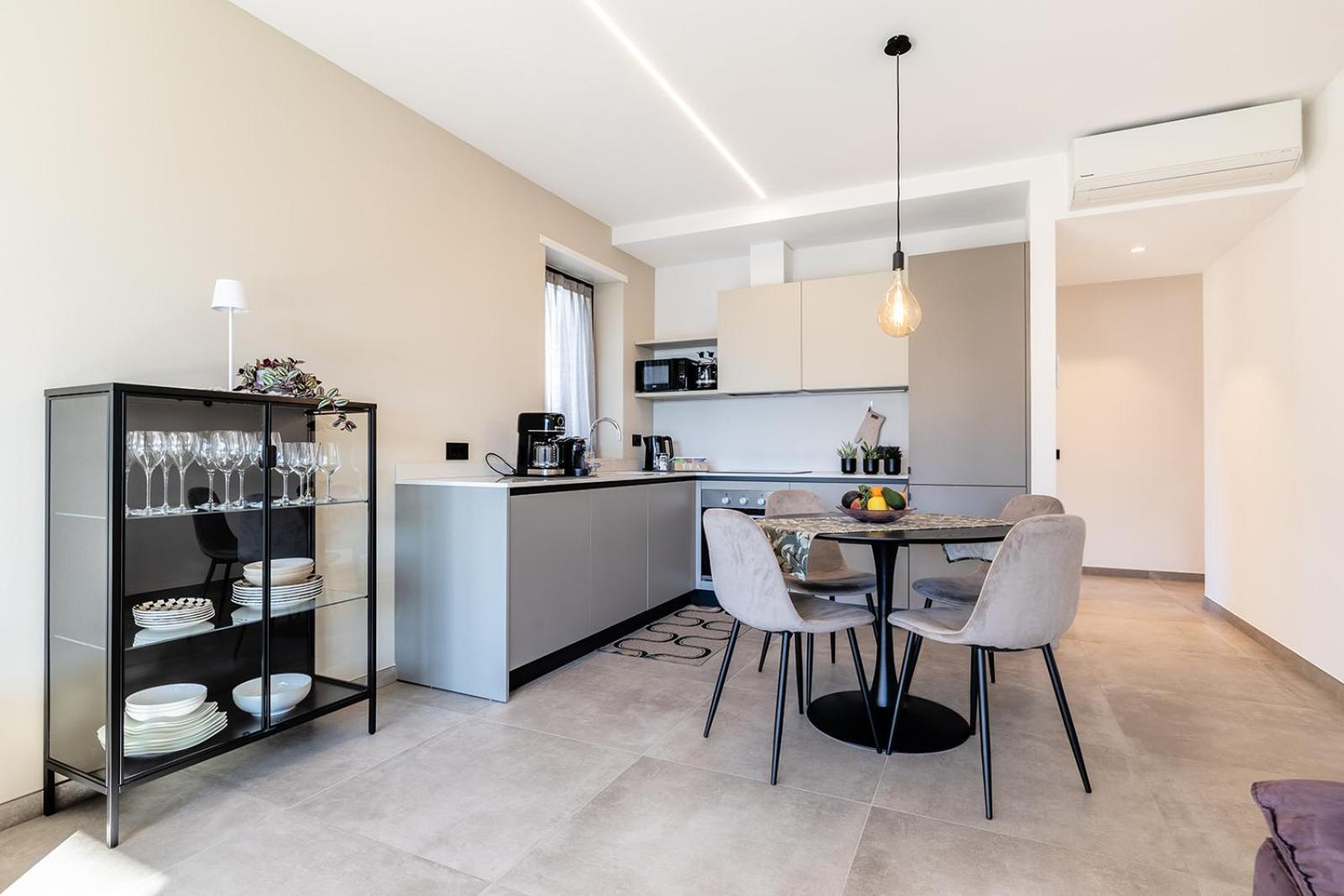 One-Bedroom Deluxe Apartment