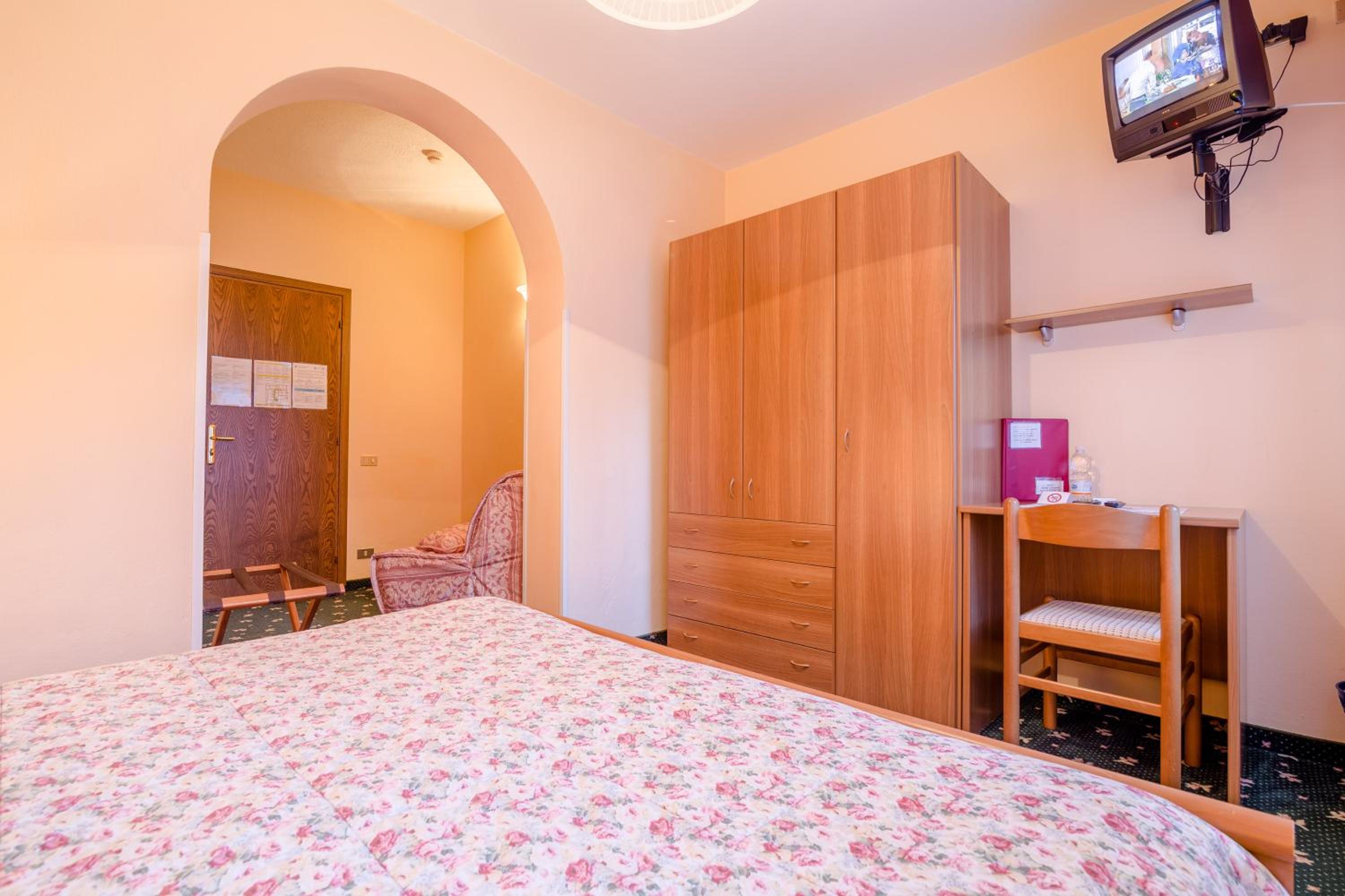 Standard Triple Room photo 1