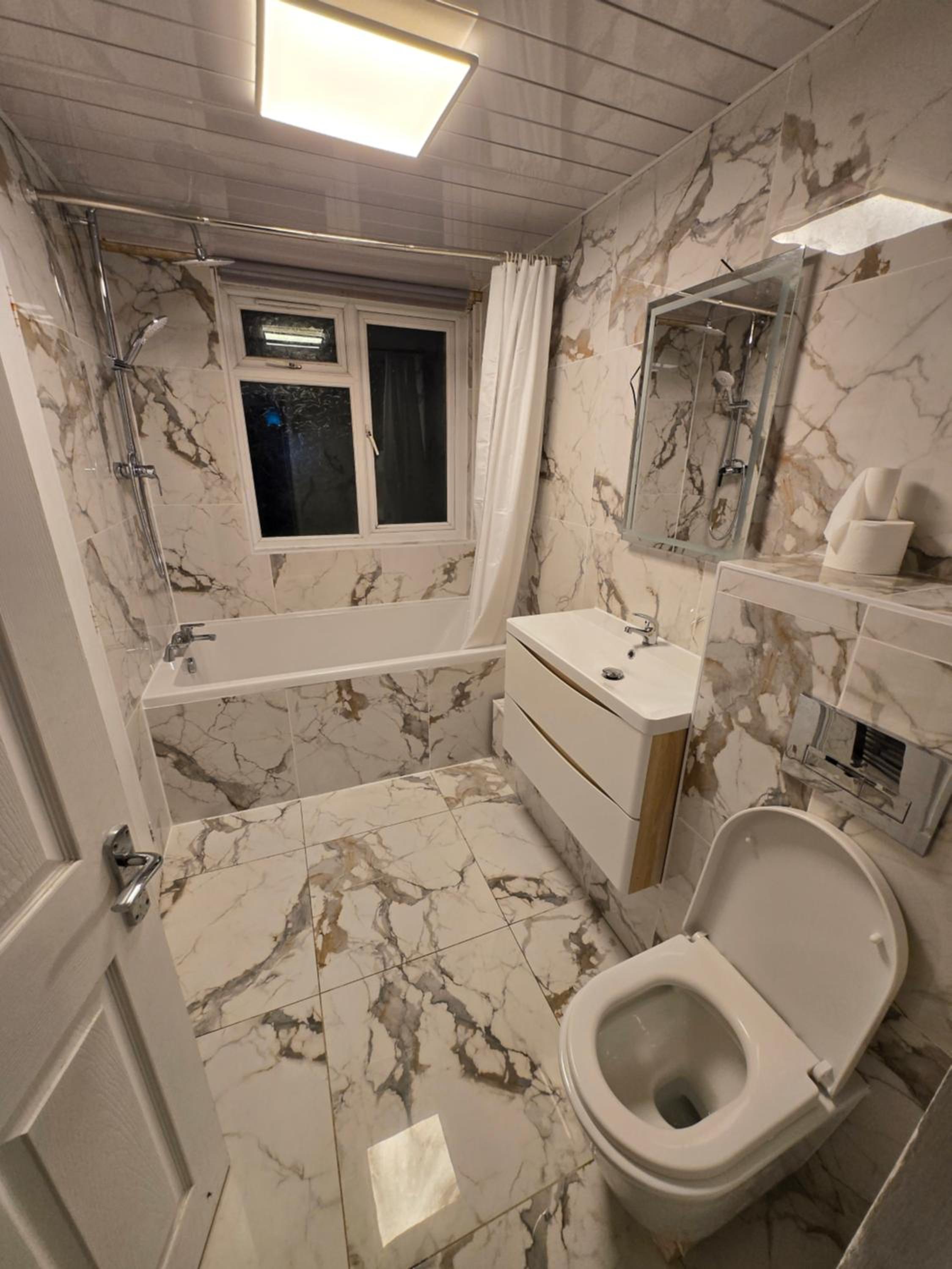 Standard Double Room with Shared Bathroom photo 1
