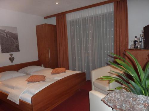 Double Room with Balcony photo 2