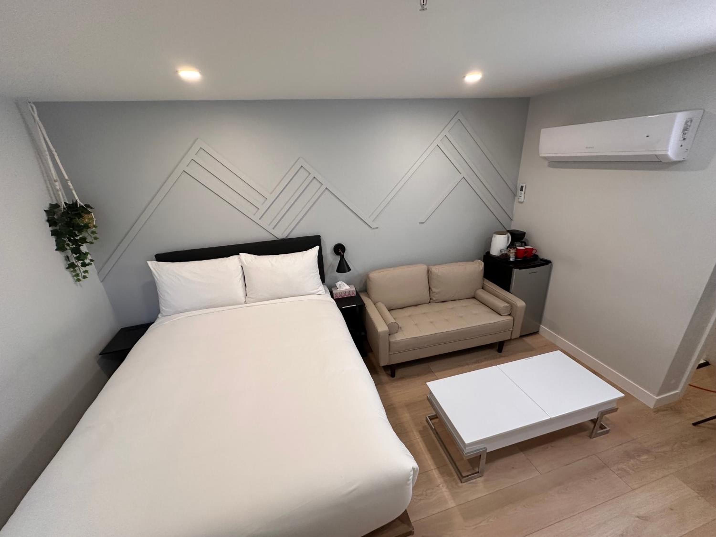 Deluxe Queen Room photo 2