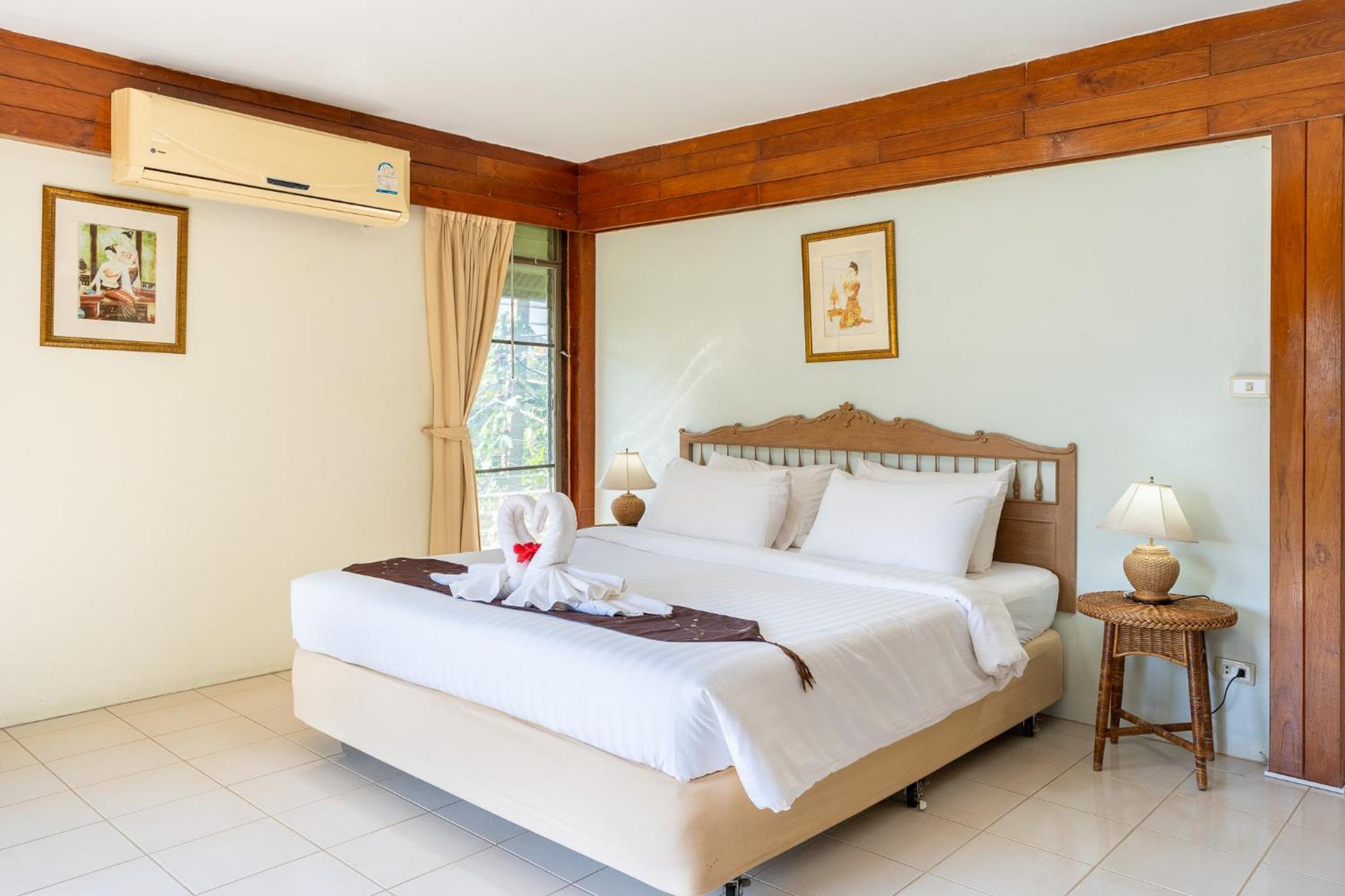Two-Bedroom House - Photo 11