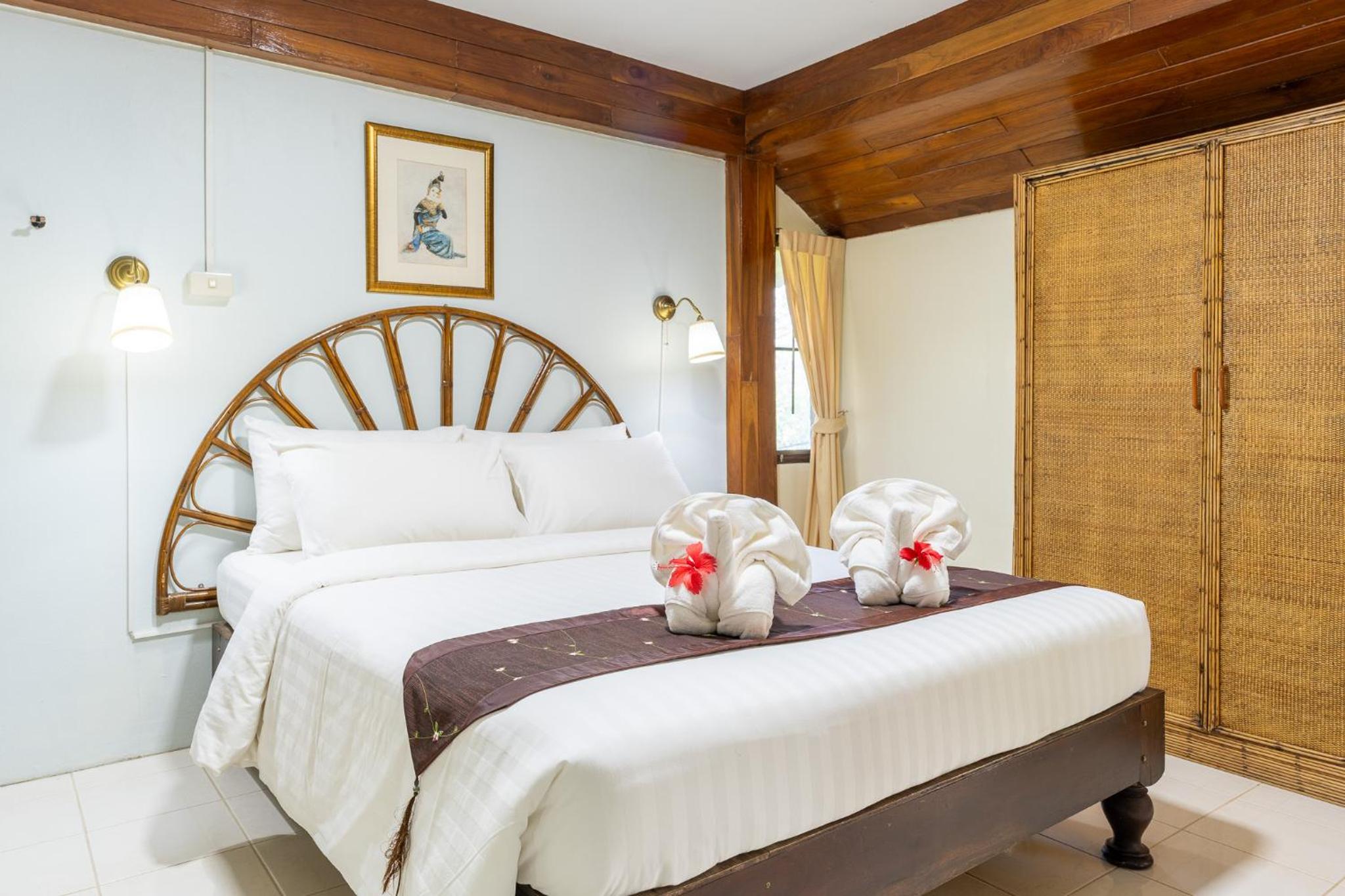 Two-Bedroom House - Photo 3