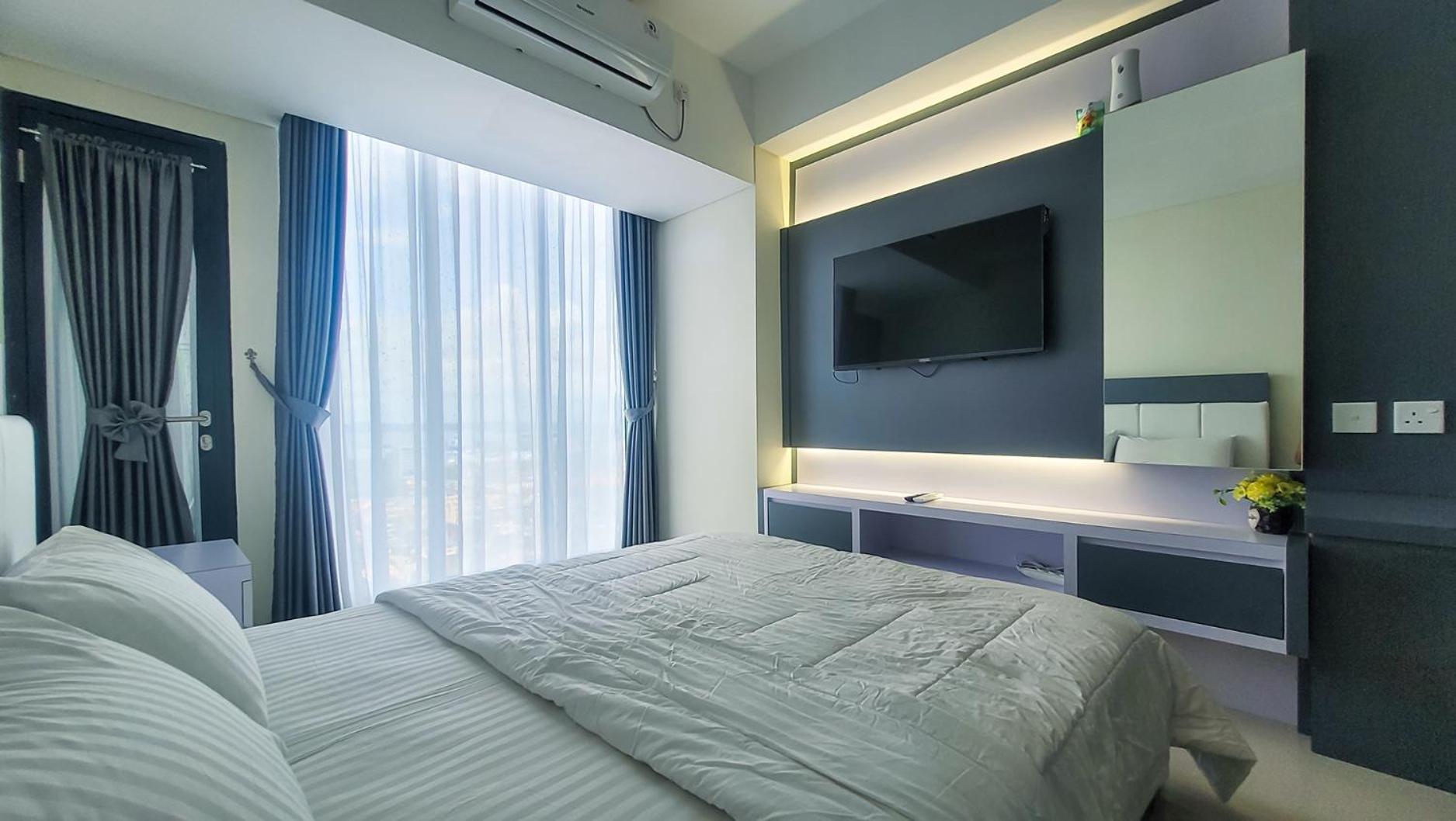 Studio Apartment with Harbor View - Photo 1