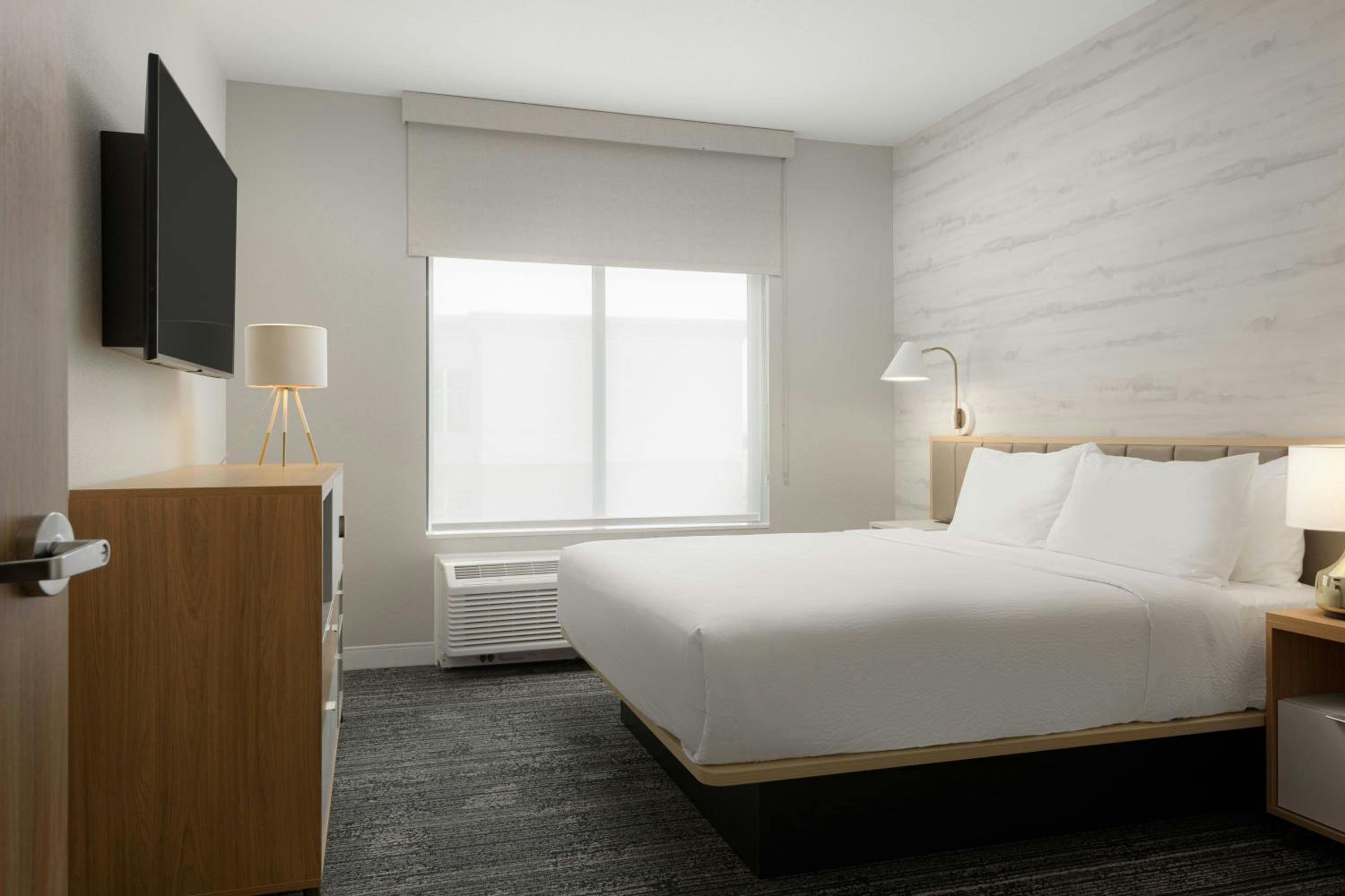 One-Bedroom King Suite with Sofa Bed and Roll-in Shower - Mobility and Hearing Accessible