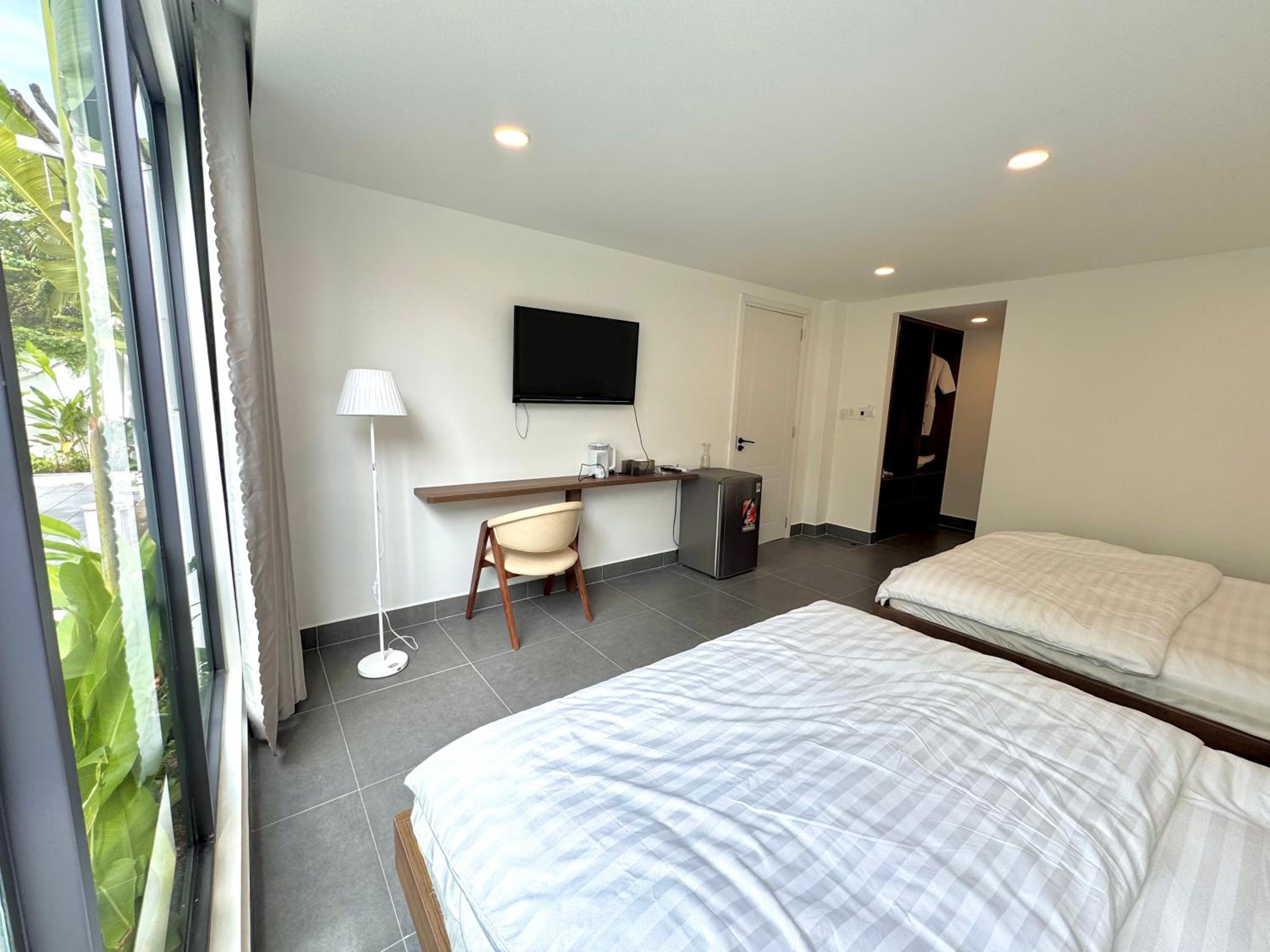 Quadruple Room with Lake View
