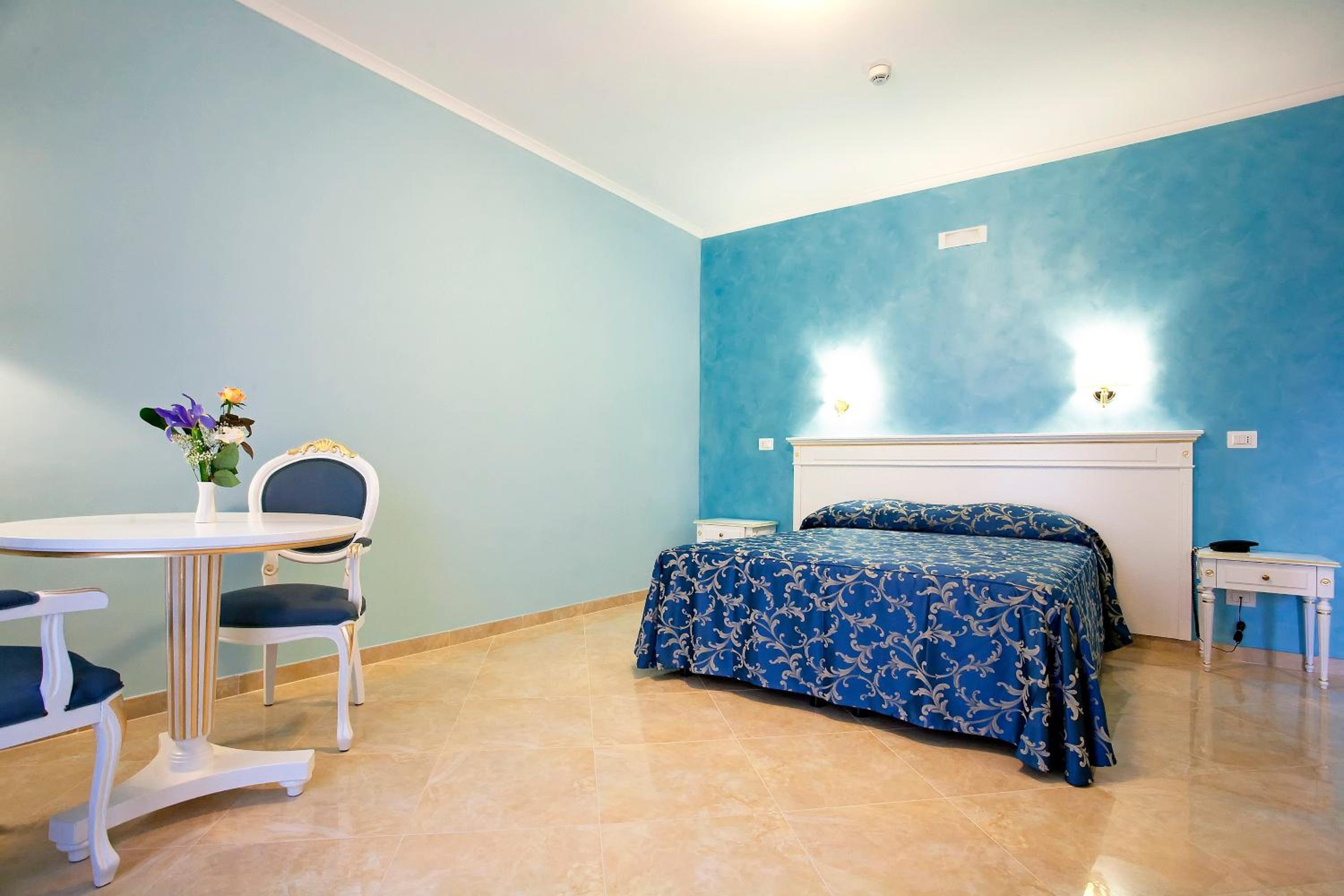 Junior Suite - Photo 11