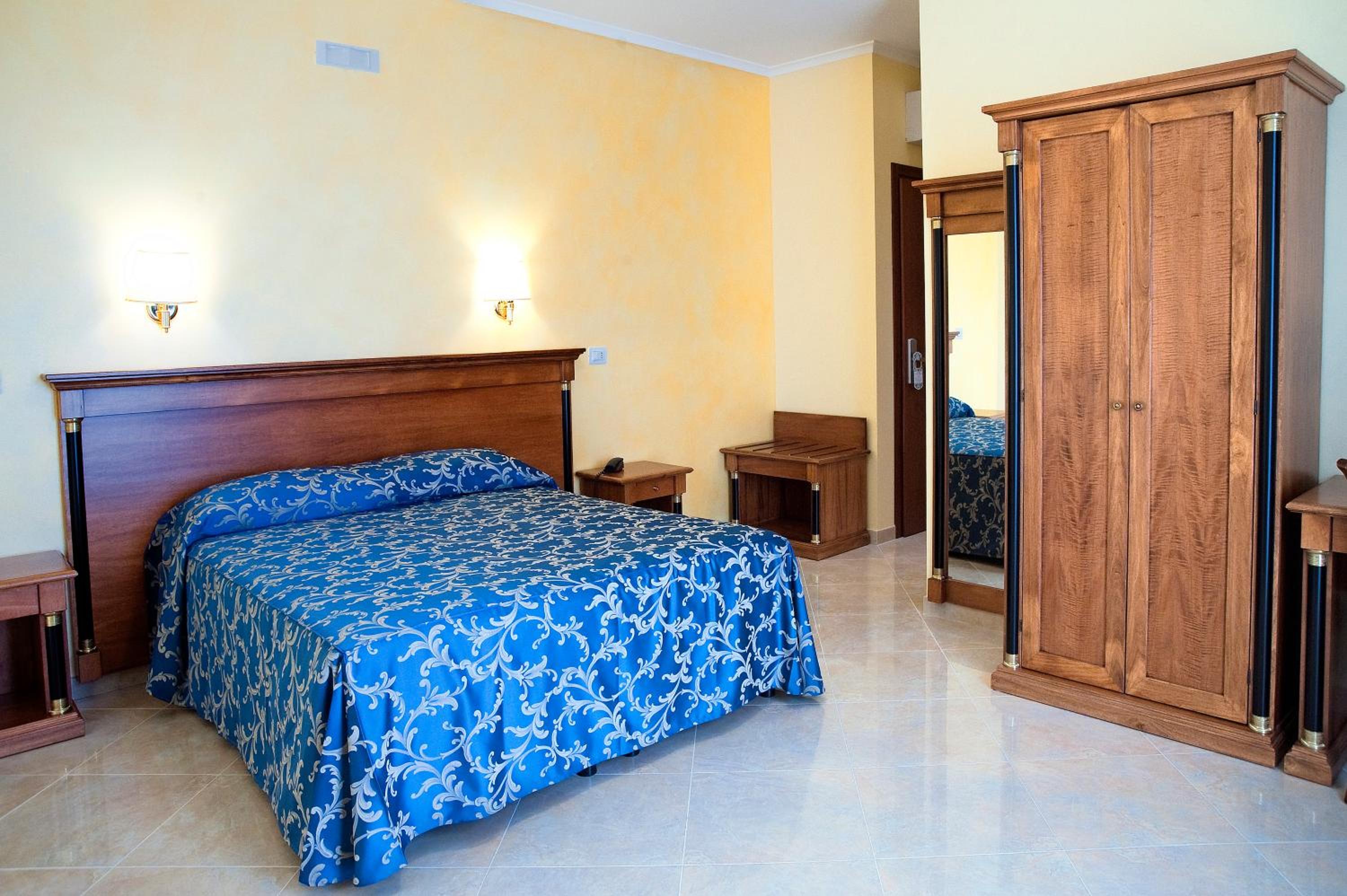 Junior Suite - Photo 12