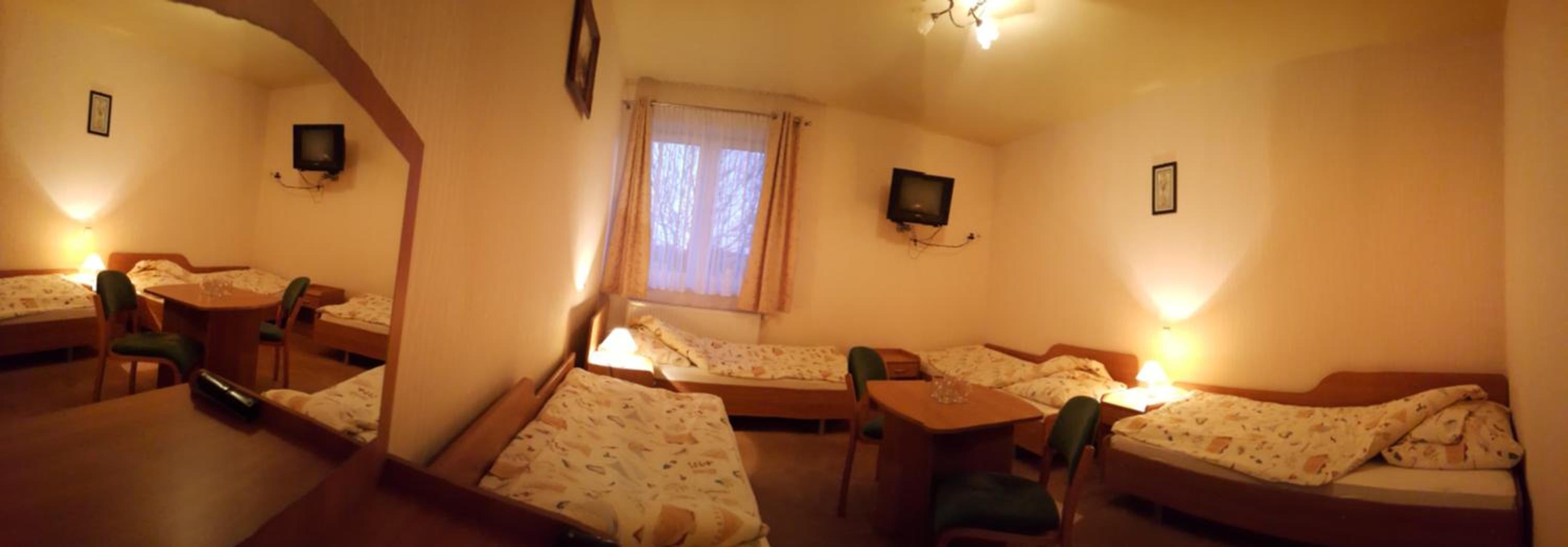 Double or Twin Room - Photo 4