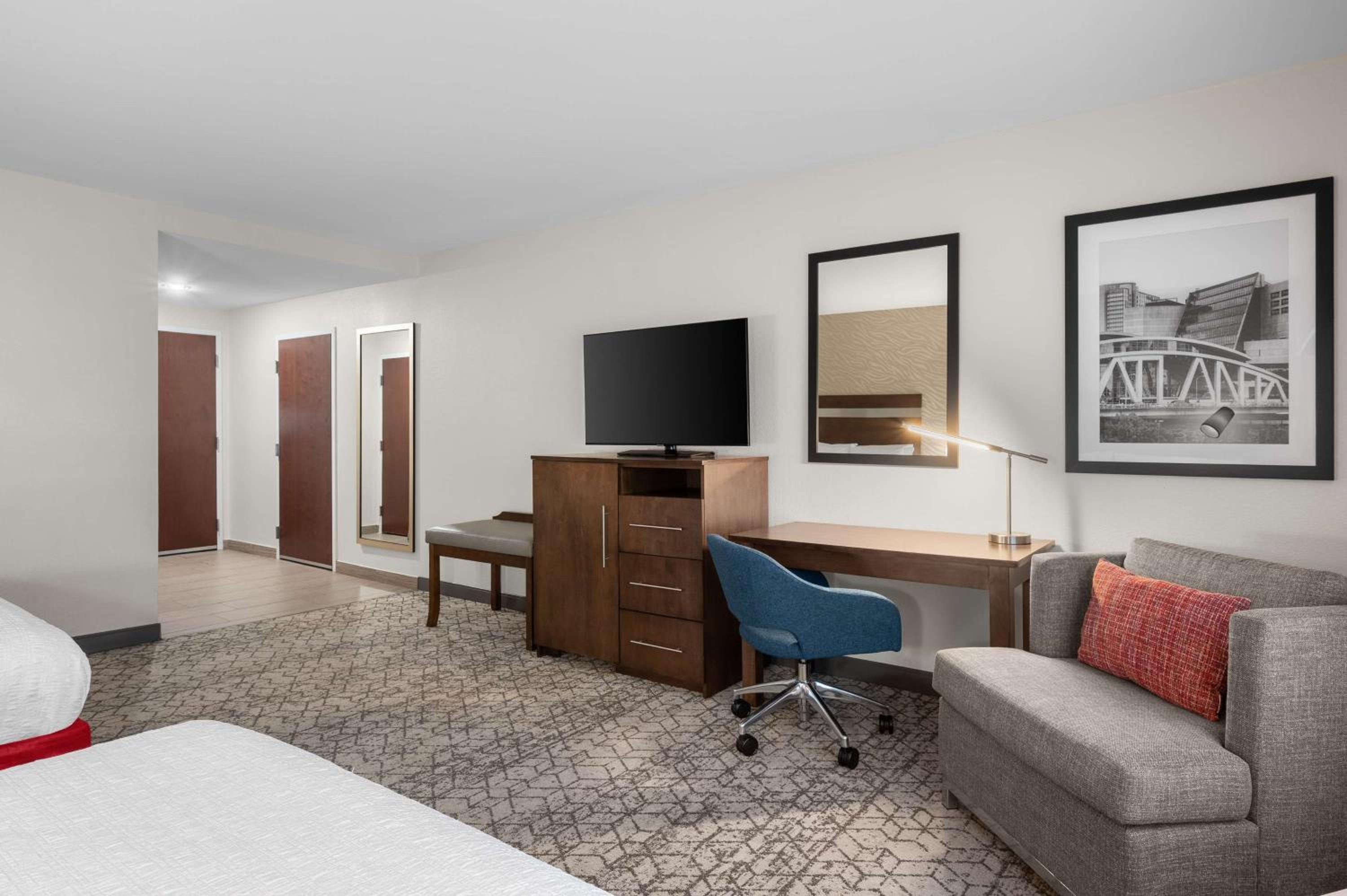 Queen Room with Two Queen Beds (4 Adults)