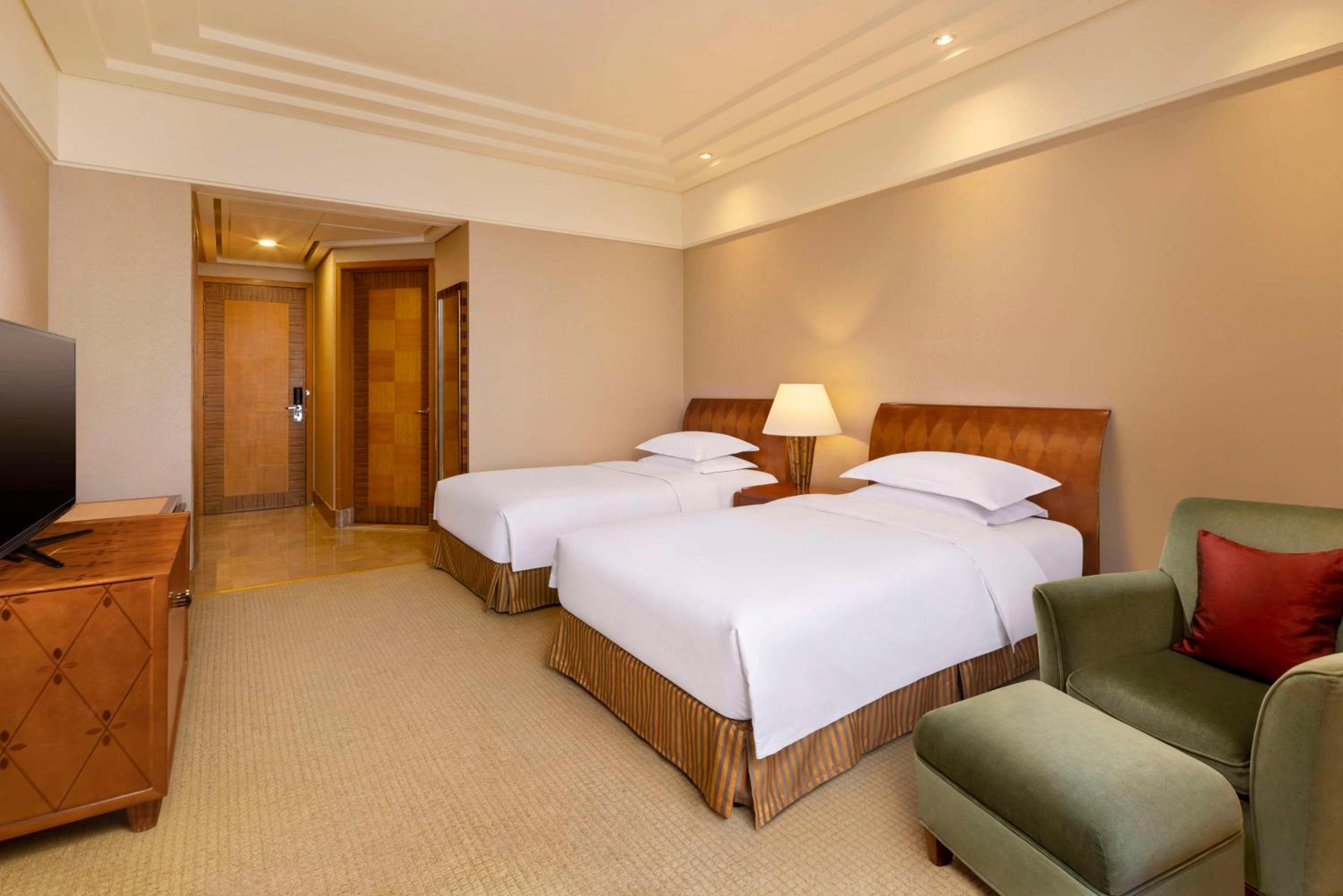 Twin Room - Photo 3