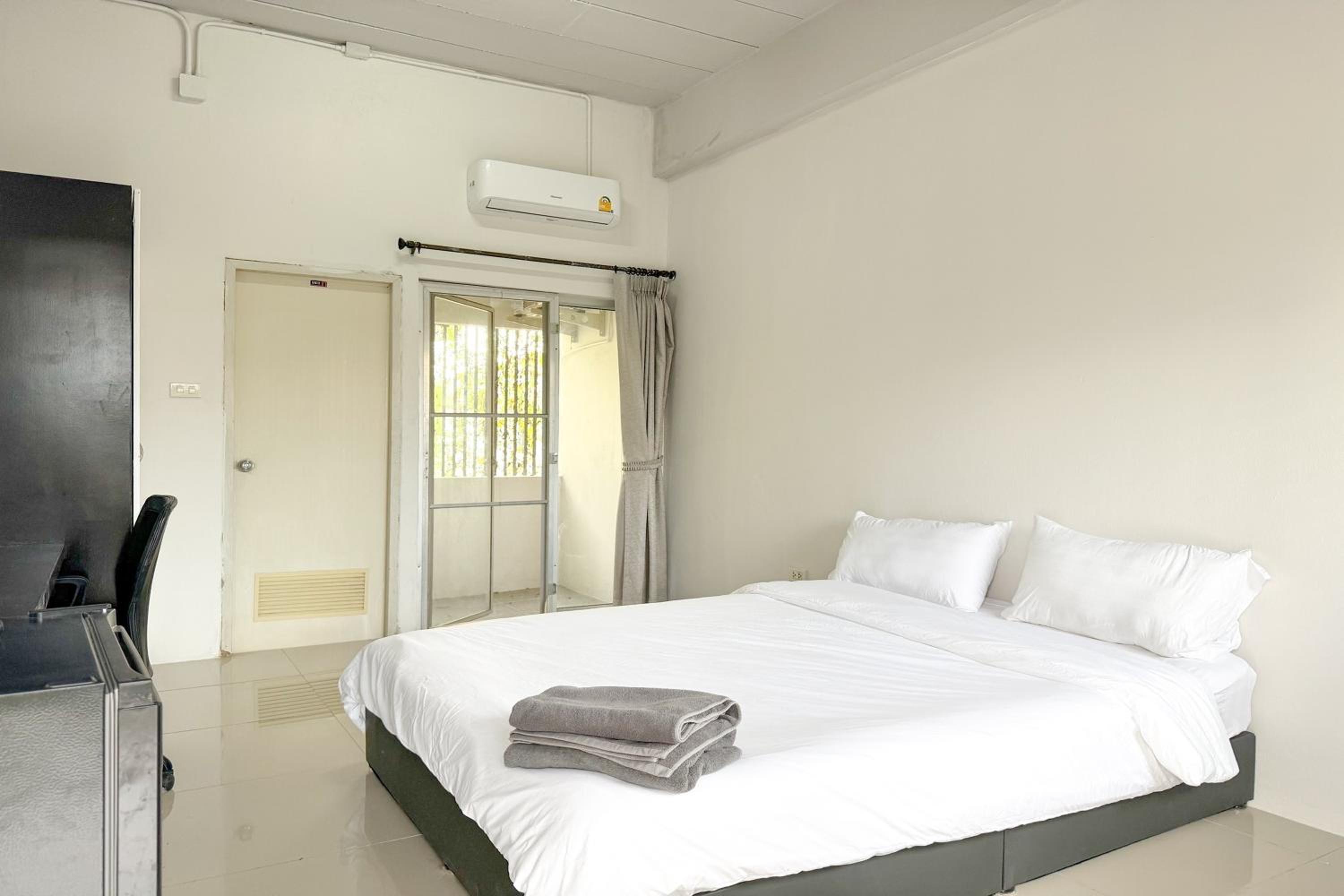Standard Double Room - Photo 1