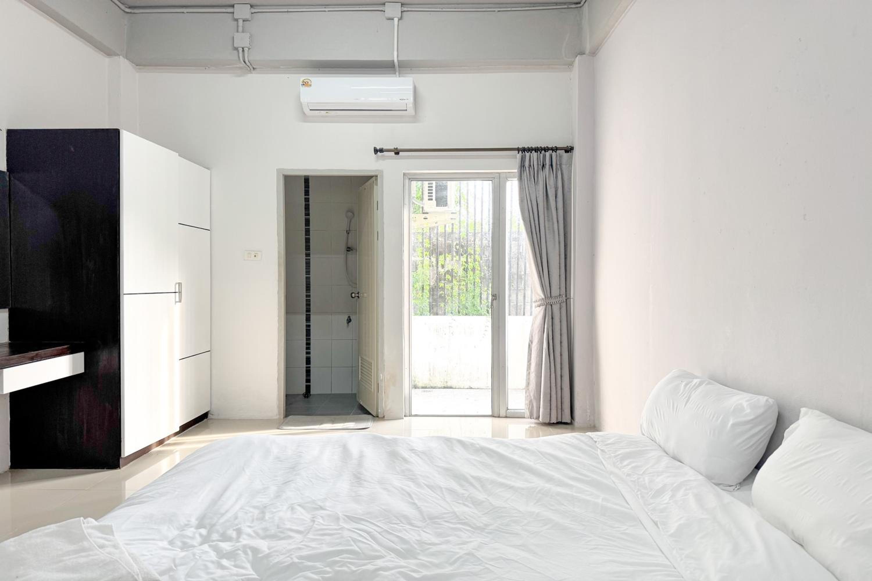 Deluxe Double Room - Photo 1