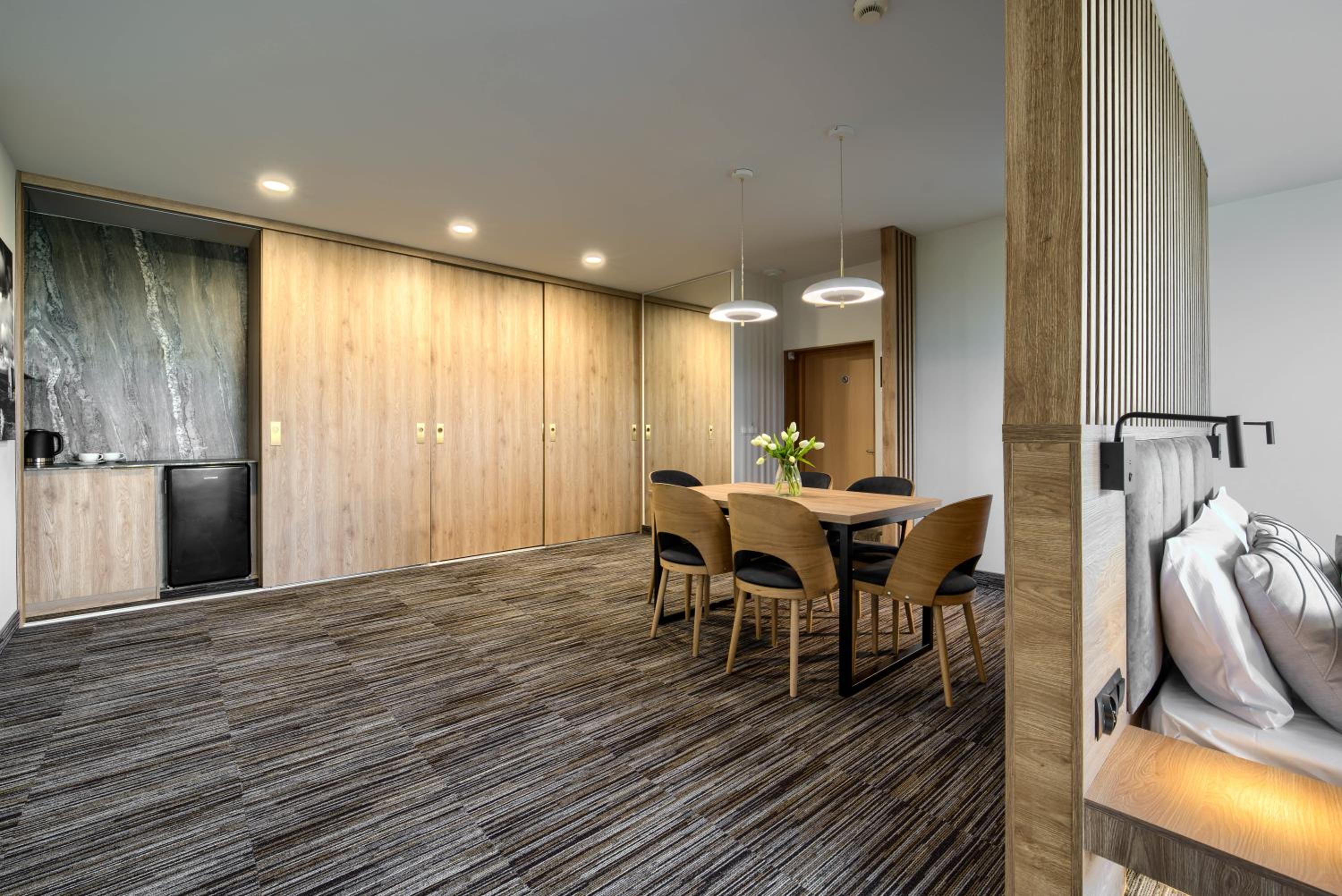 One-Bedroom Apartment with Sea View