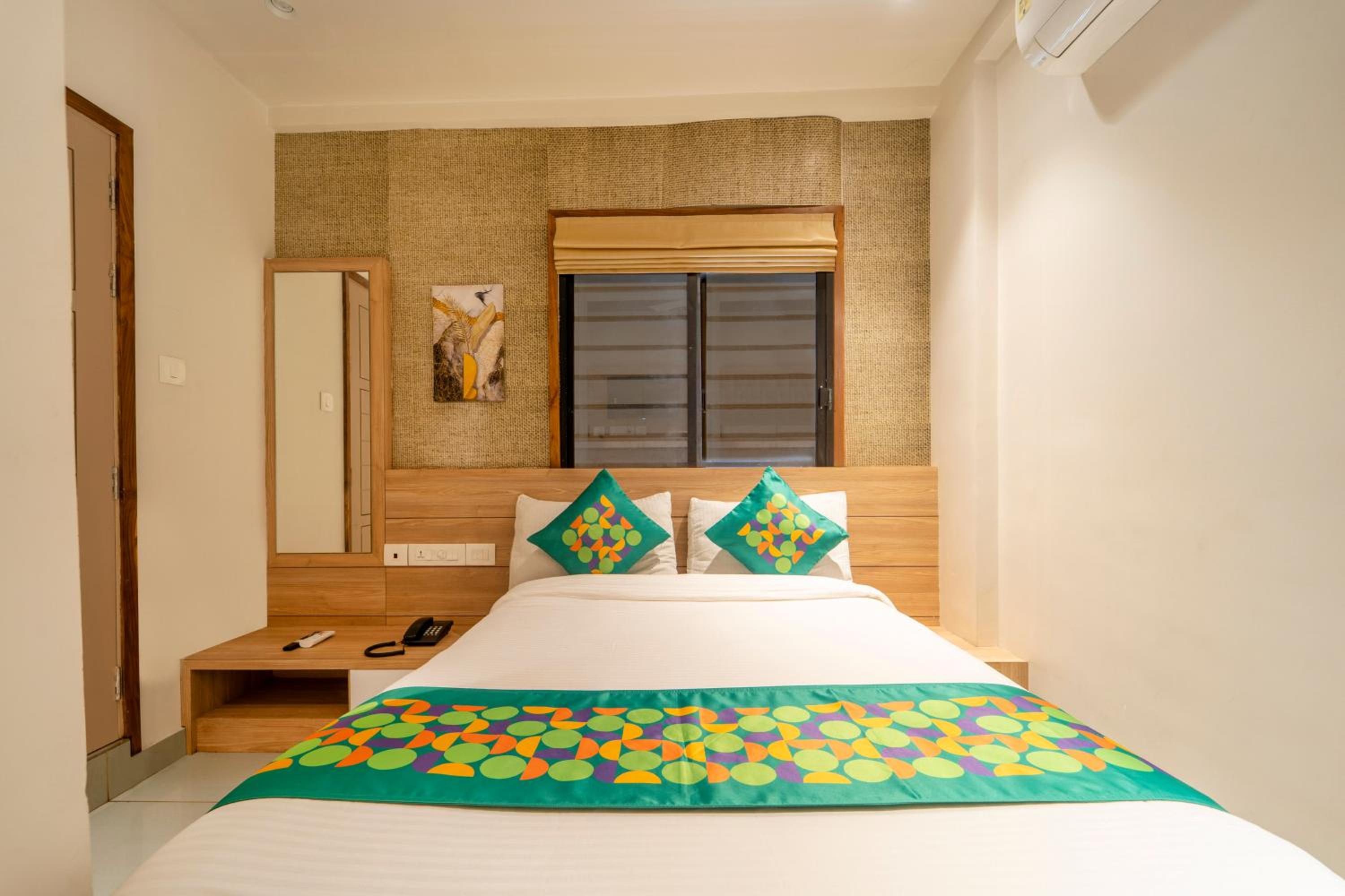 Economy Room