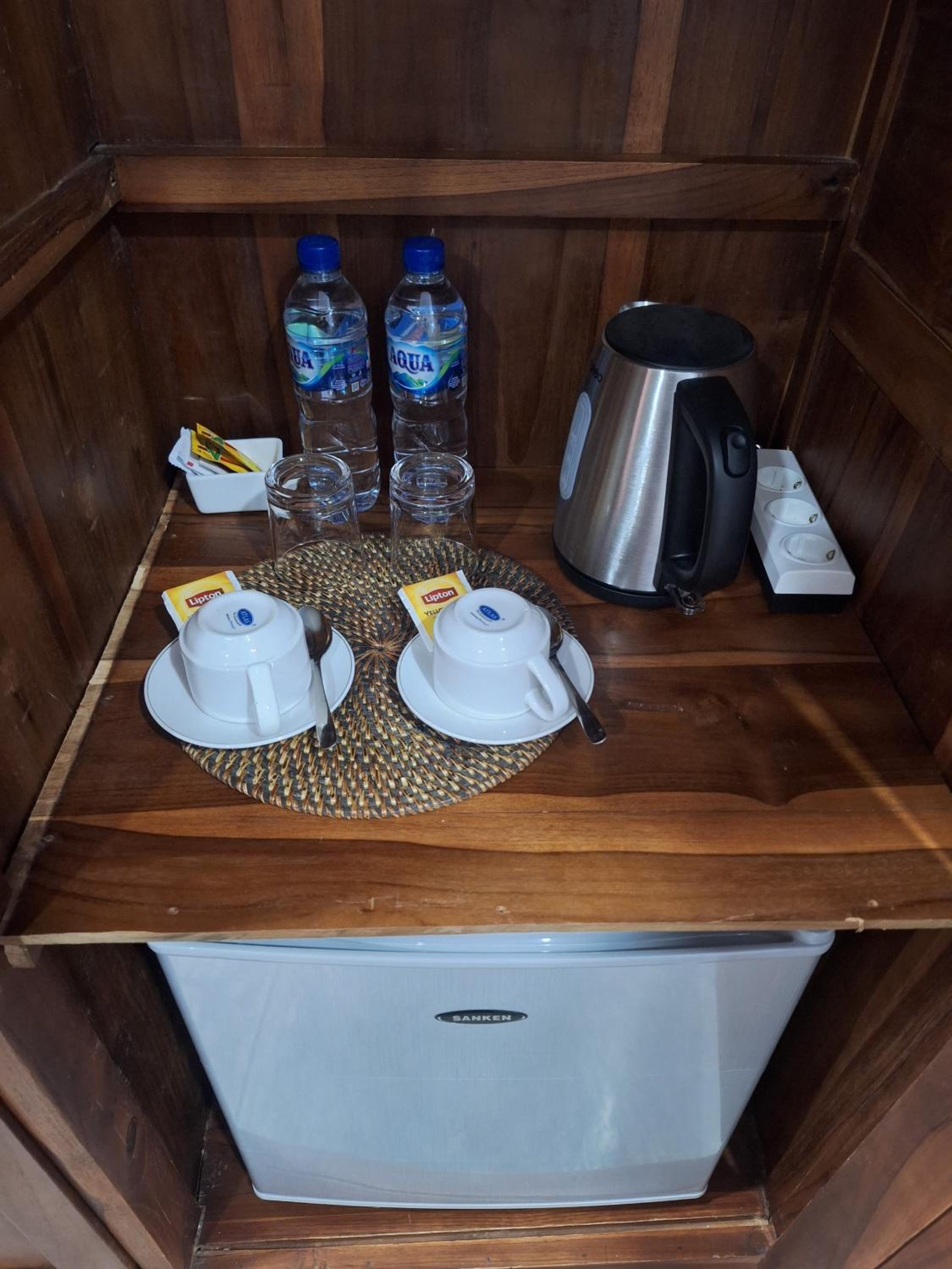 Deluxe Double Room with Balcony - Photo 9