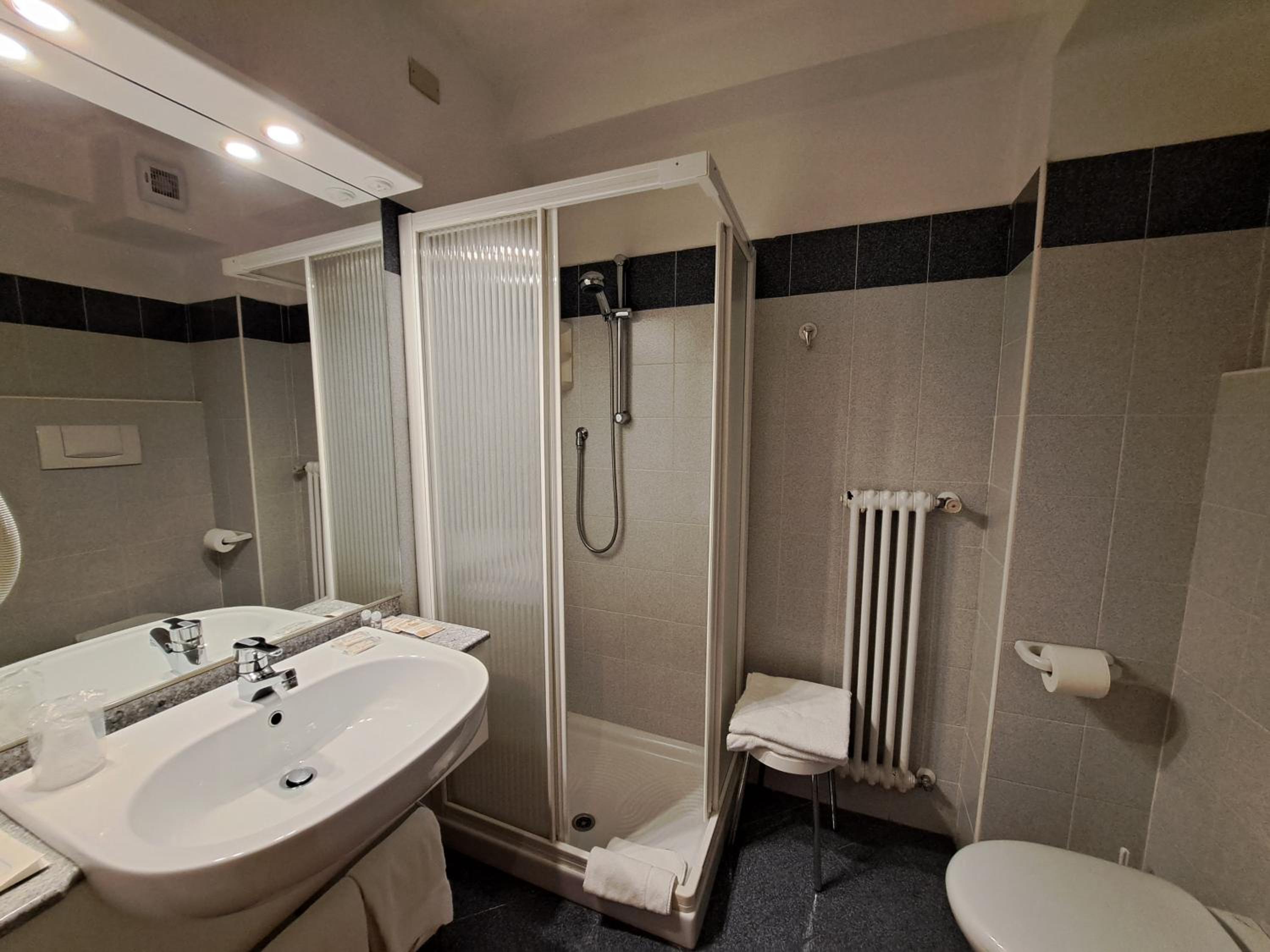 Double or Twin Room photo 2