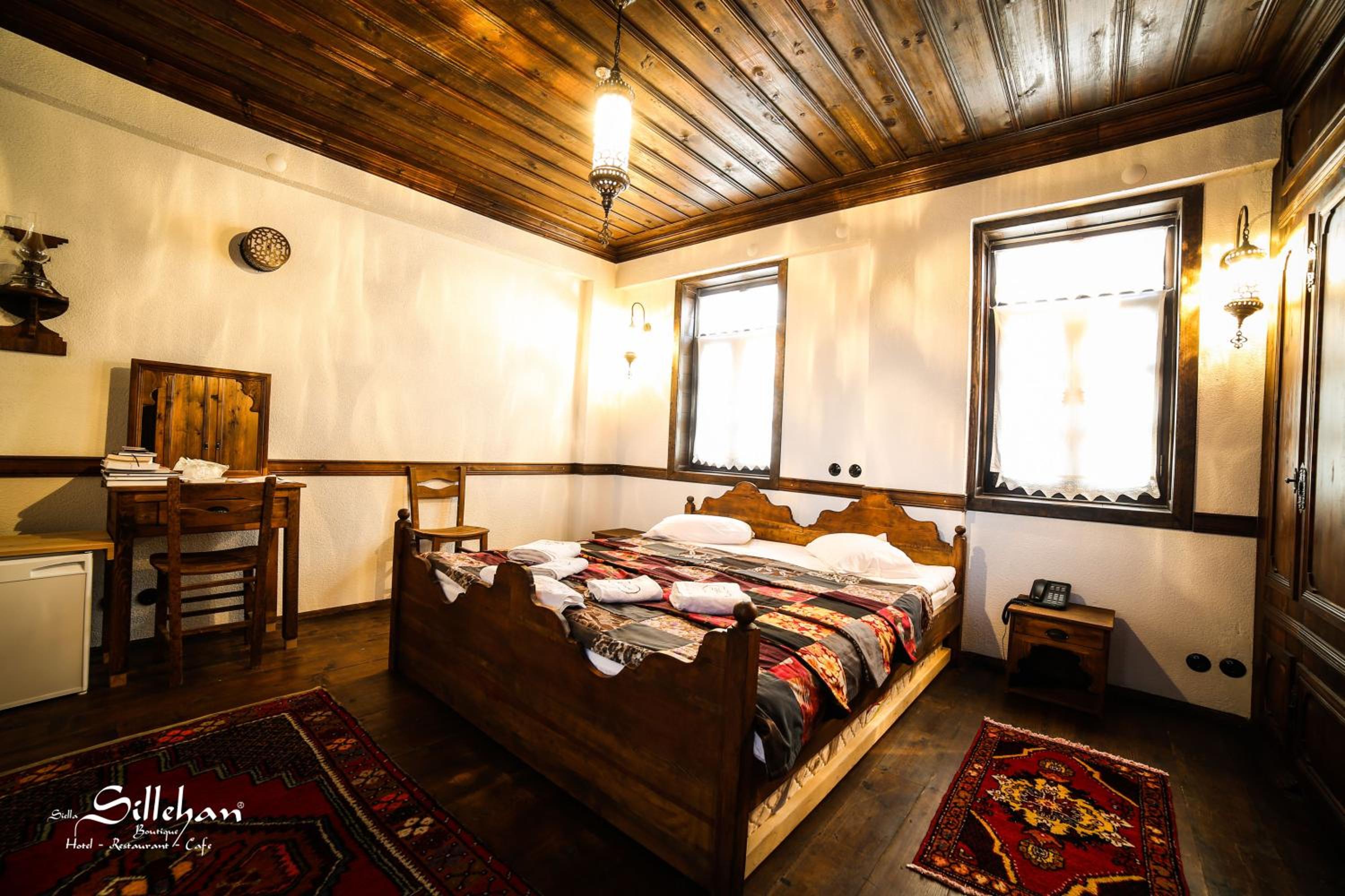 Deluxe Double Room photo 2
