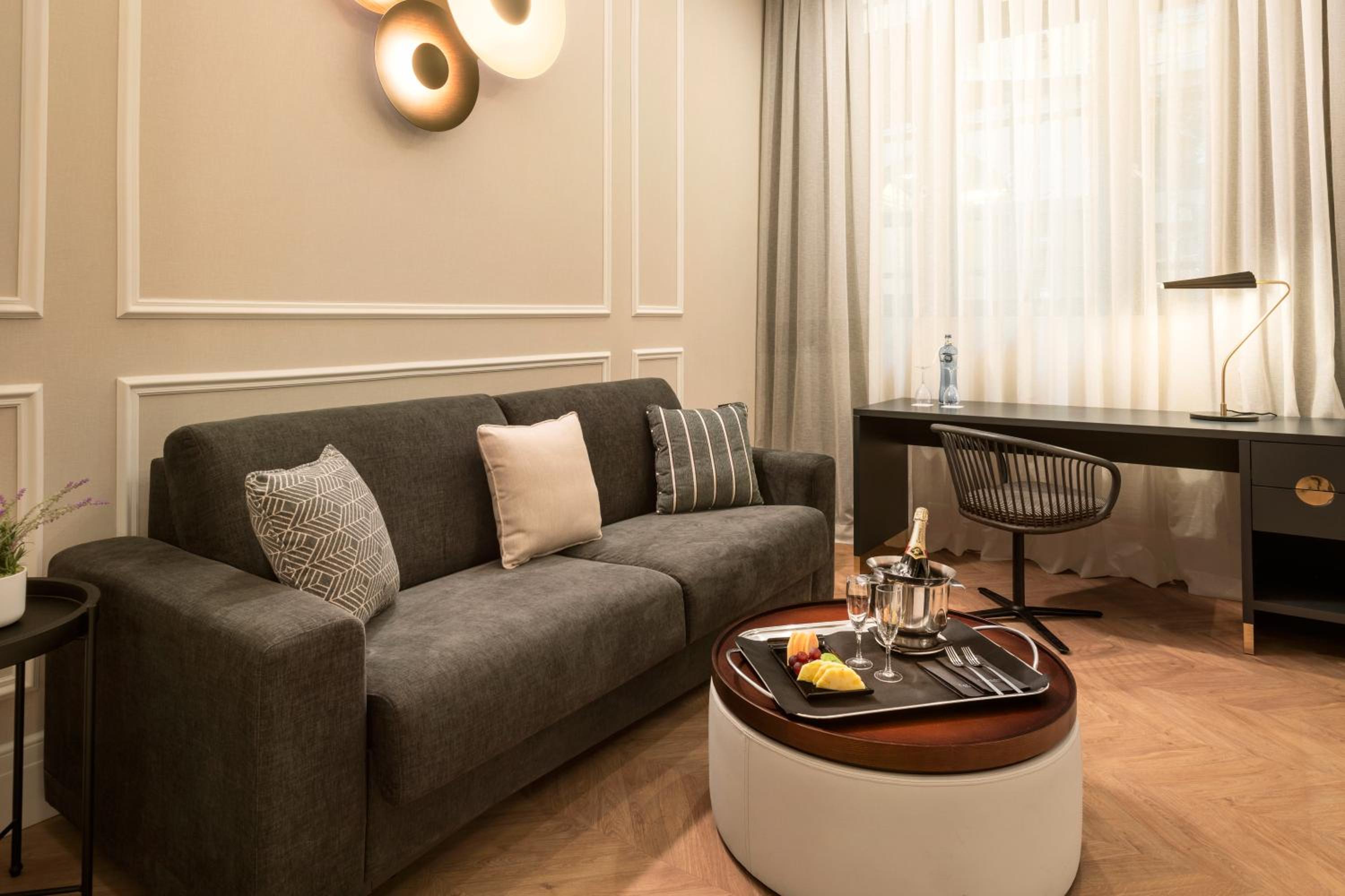 Suite photo 1