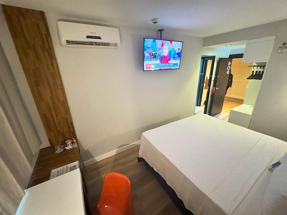 Quarto Executivo com 1 cama de casal