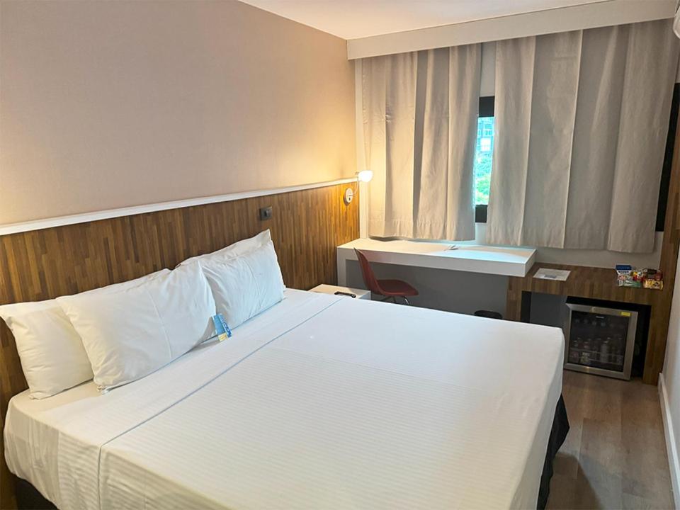 Quarto Executivo com 1 cama de casal thumbnail 5
