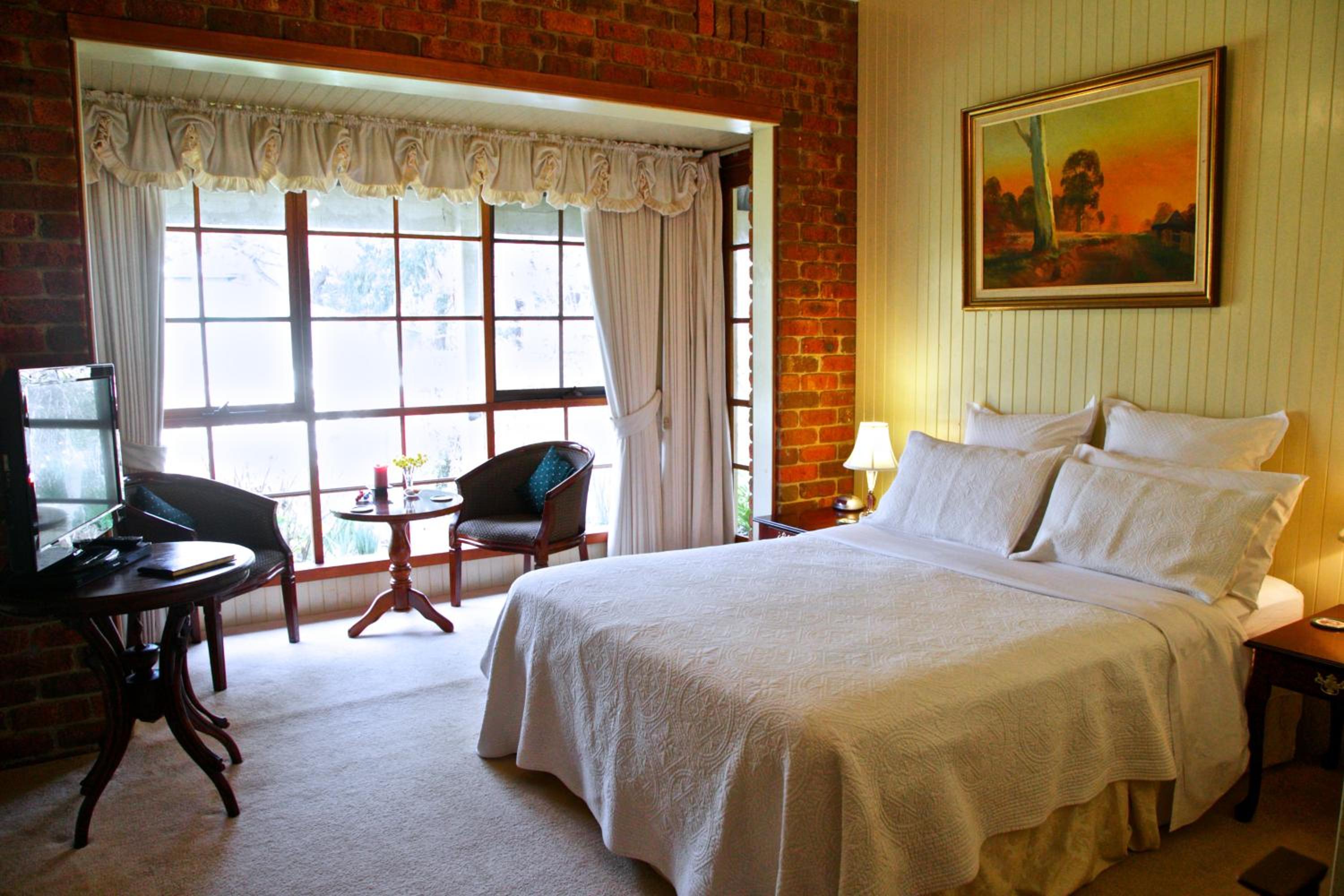 Cream Queen Suite