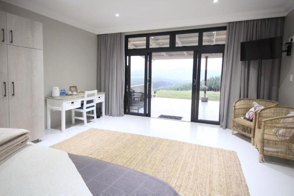 King Room with Mountain View photo 3