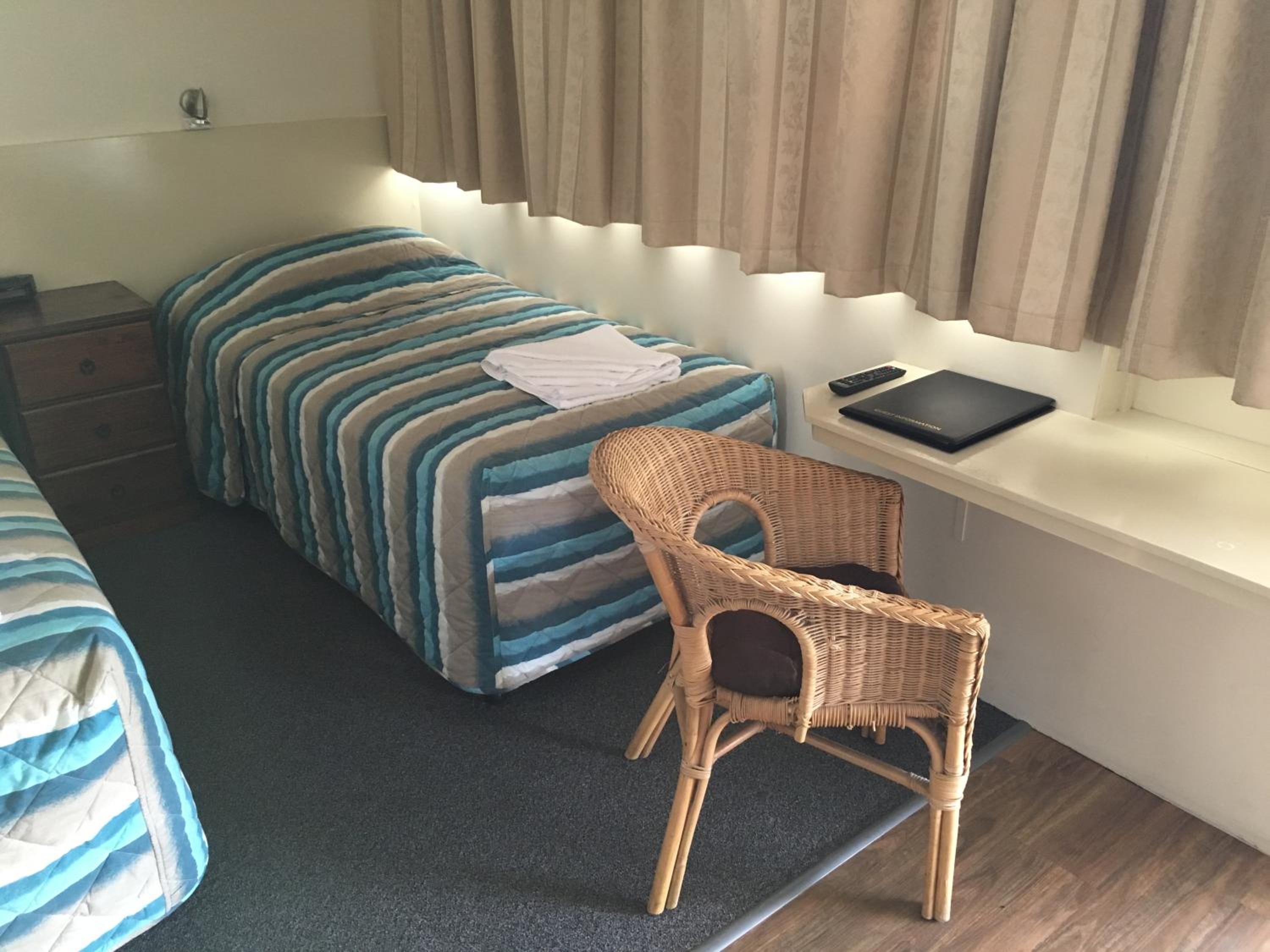 Double or Twin Room - Photo 4